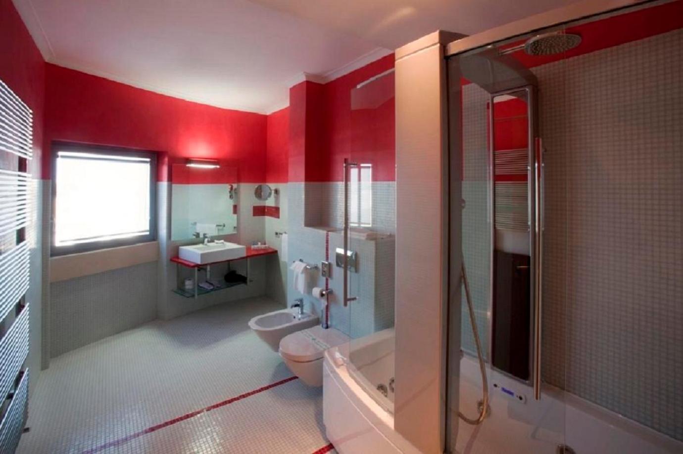 Suite - Photo 2