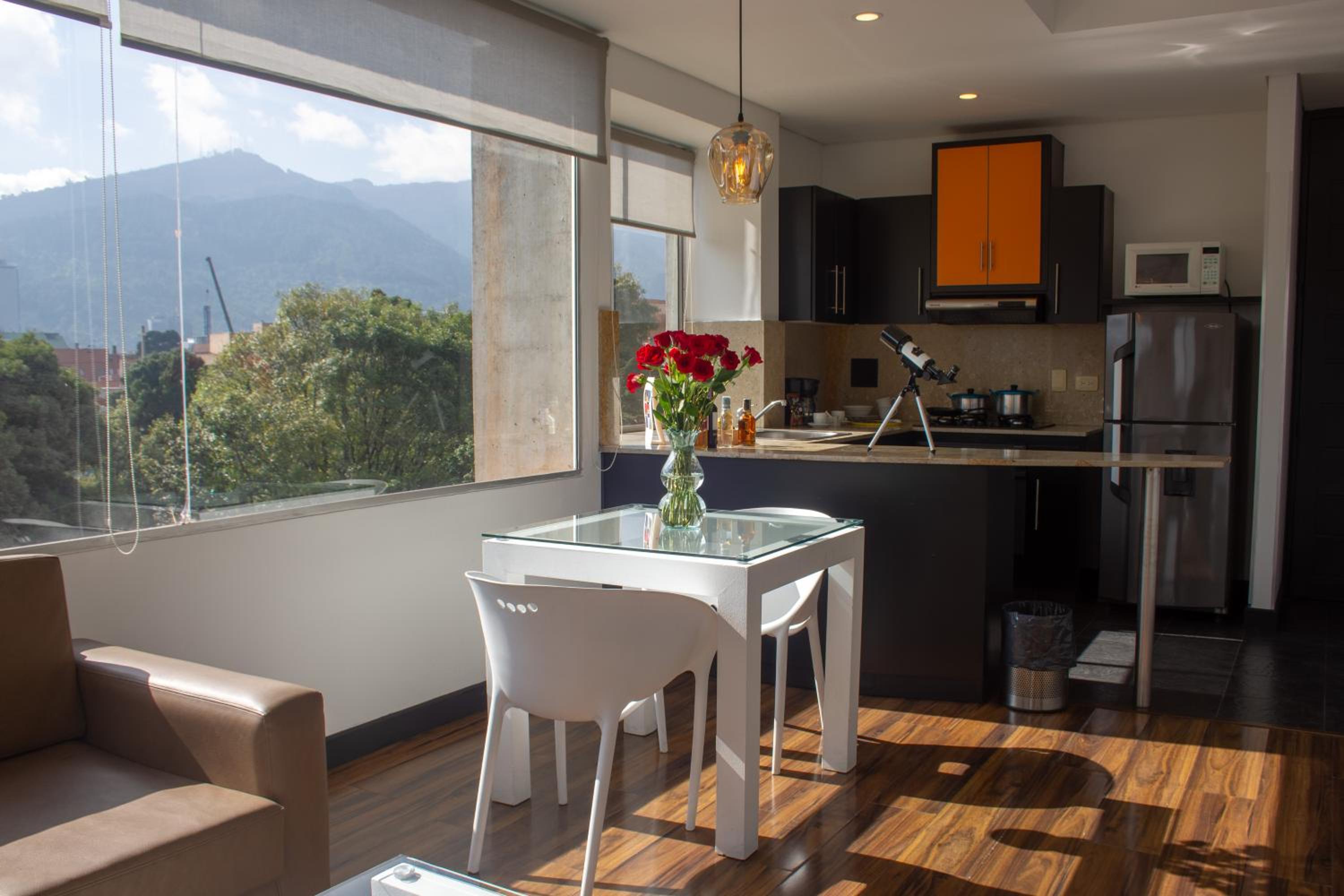 Deluxe Suite - Photo 5