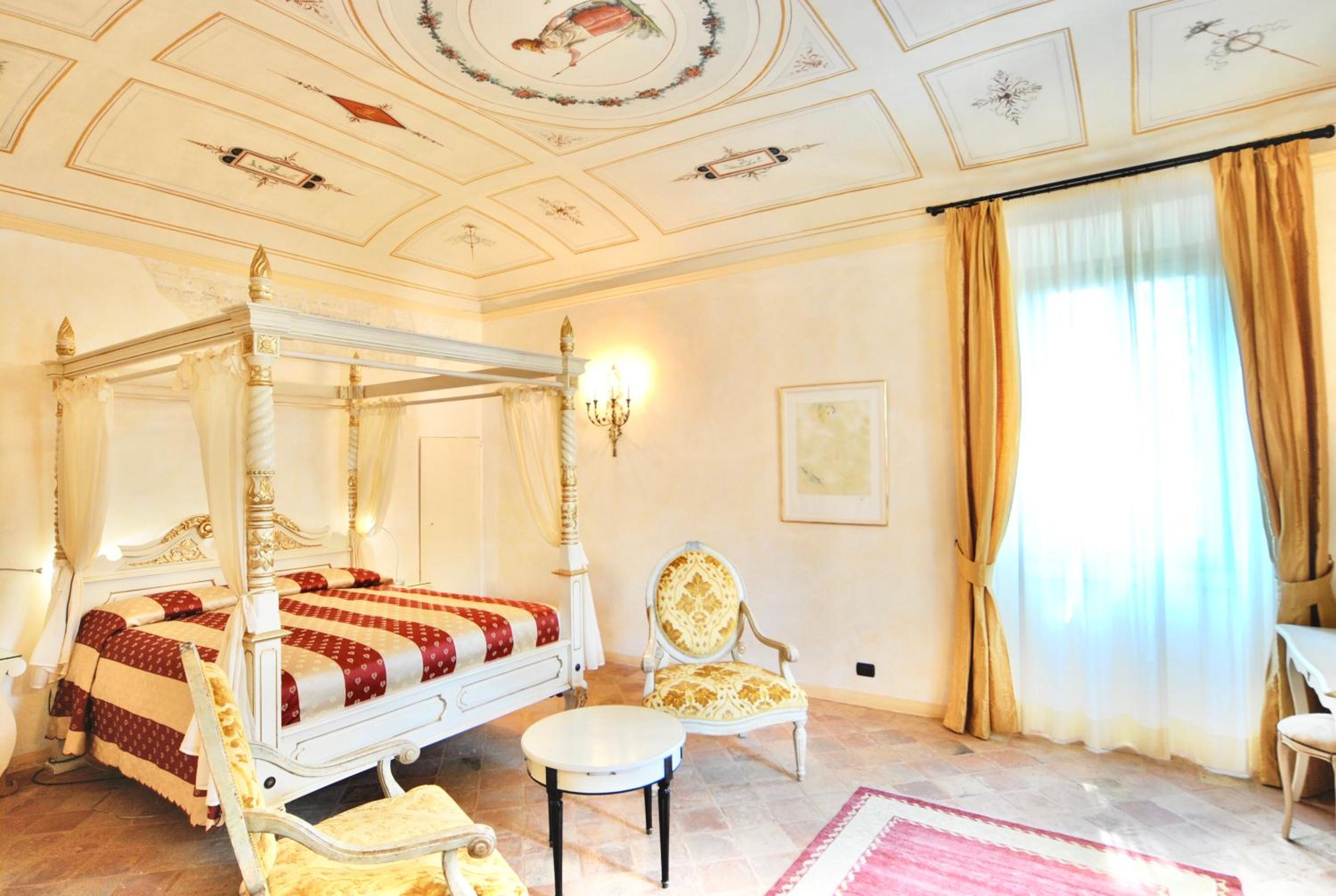 Deluxe Queen Room photo 3