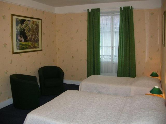 Double Room With Private Bathroom - Photo 5