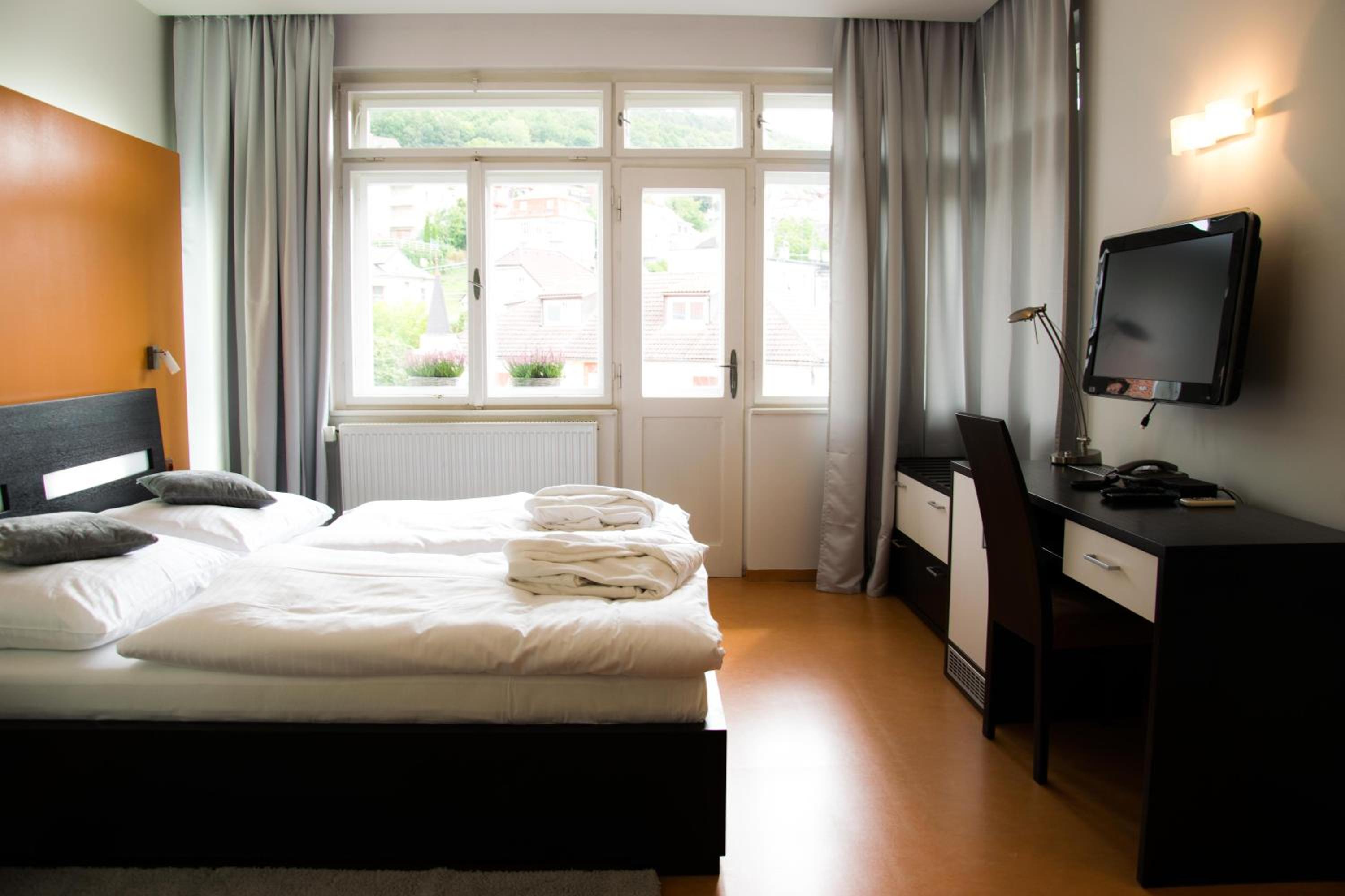 Suite with Balcony - Photo 15