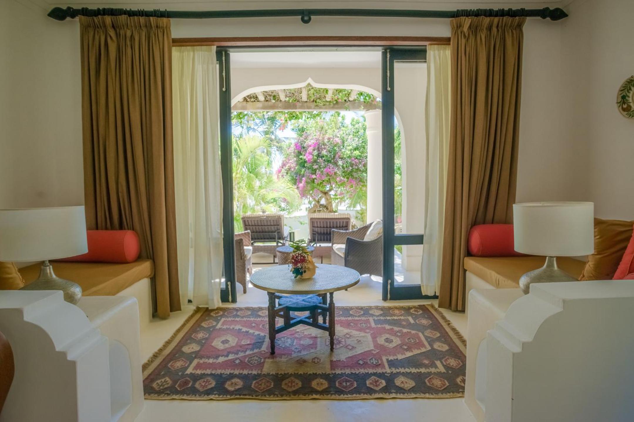 Executive Suite - Photo 1