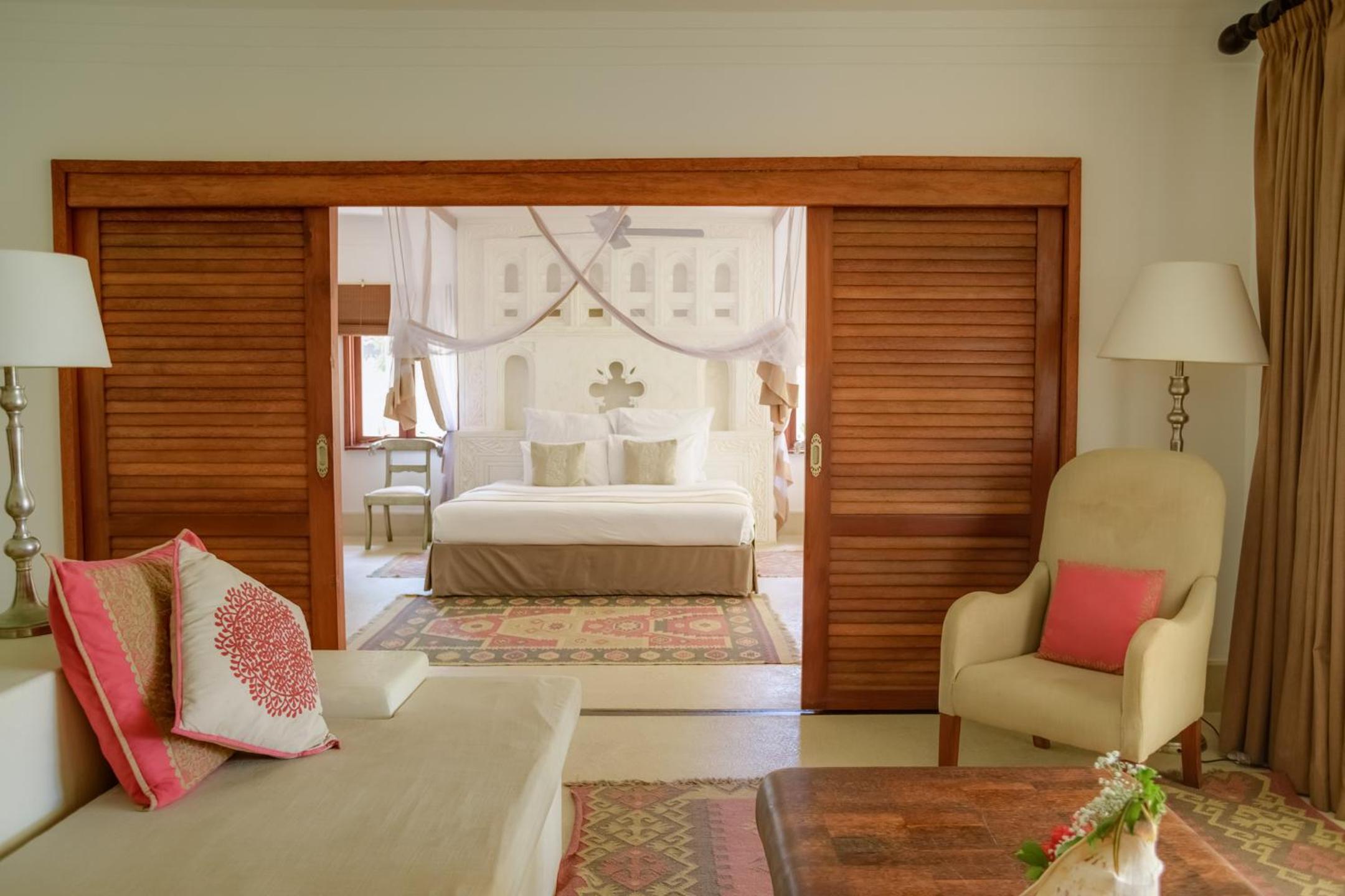 Executive Suite - Photo 3