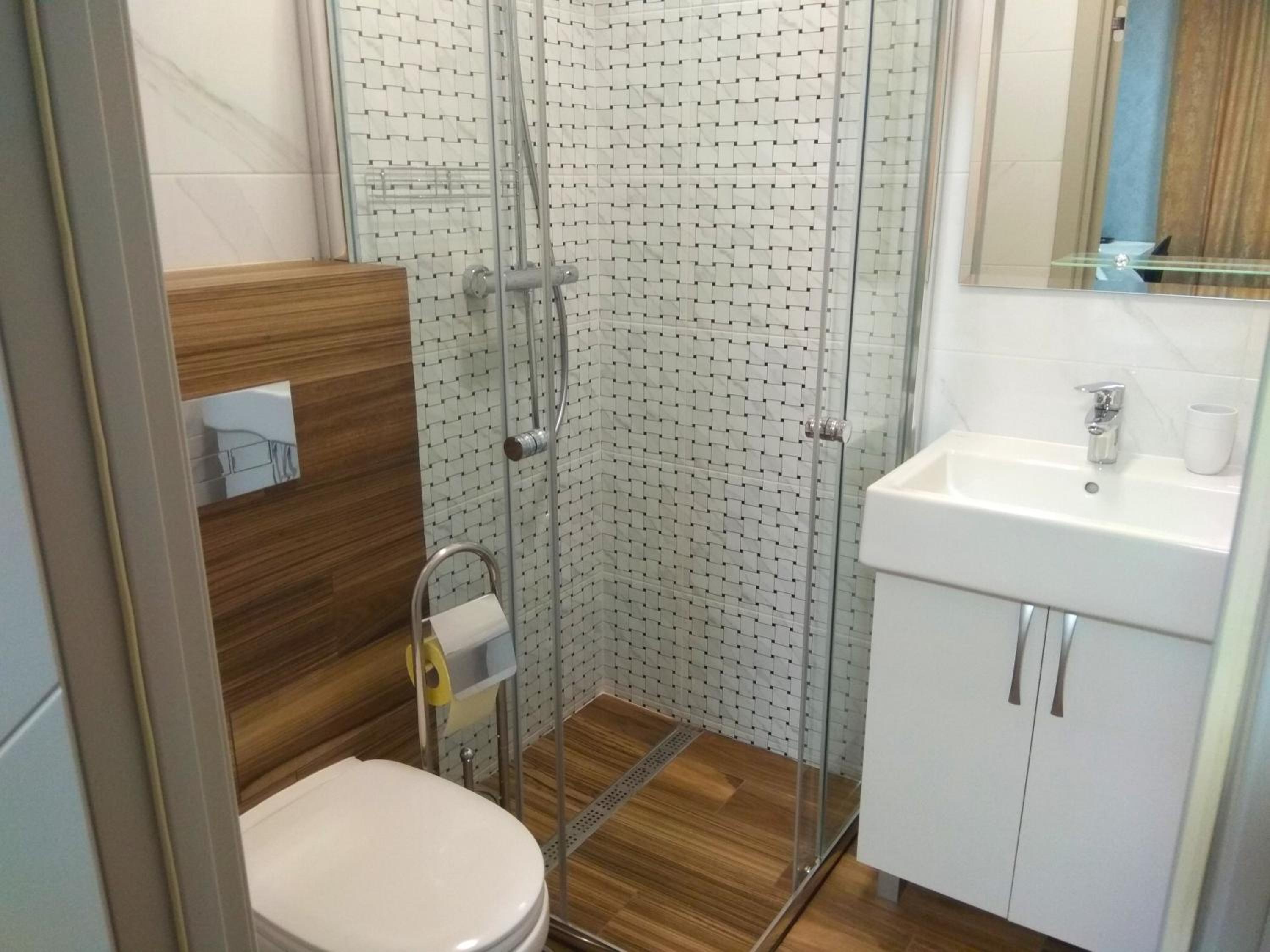 Twin Room with Bath photo 2