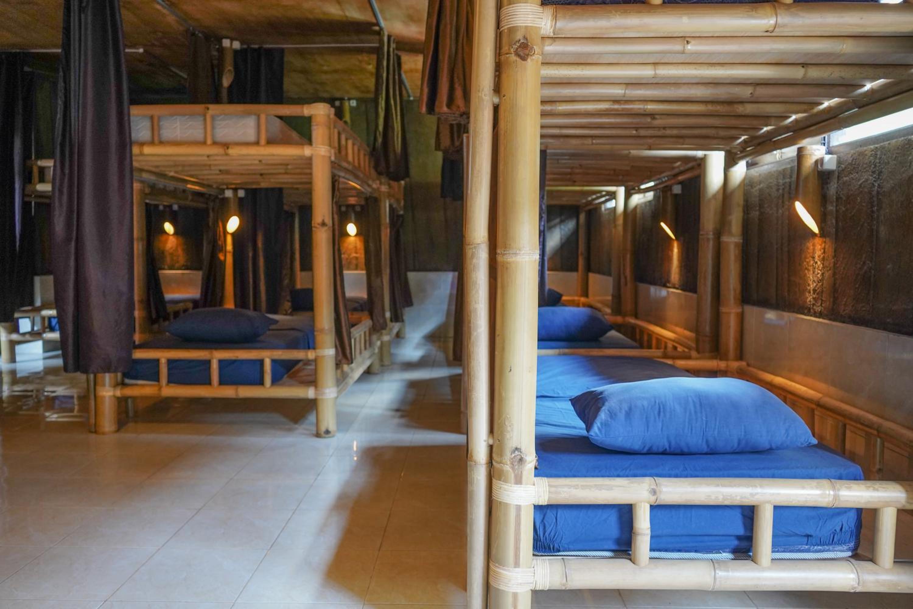 Single Bed in 4-Bed Dormitory Room photo 2