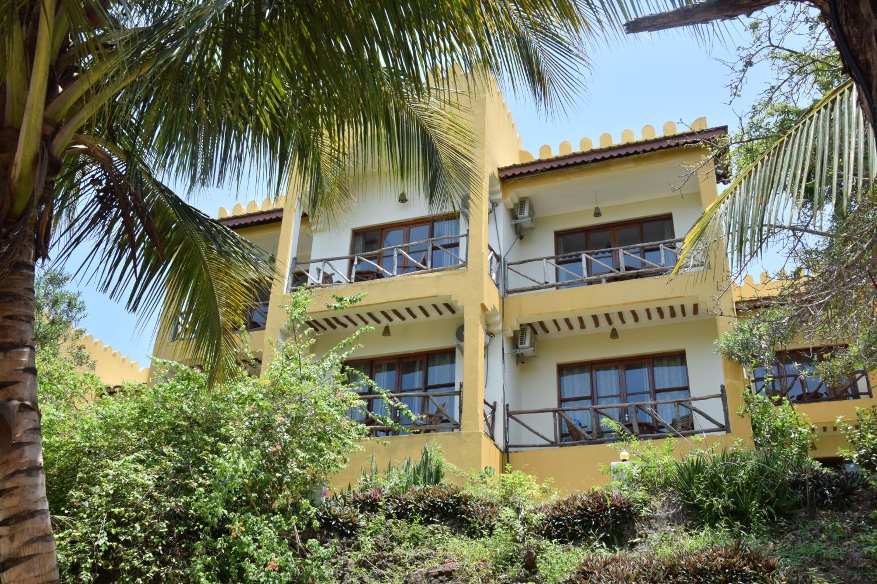 Double or Twin Room with Courtyard View photo 2