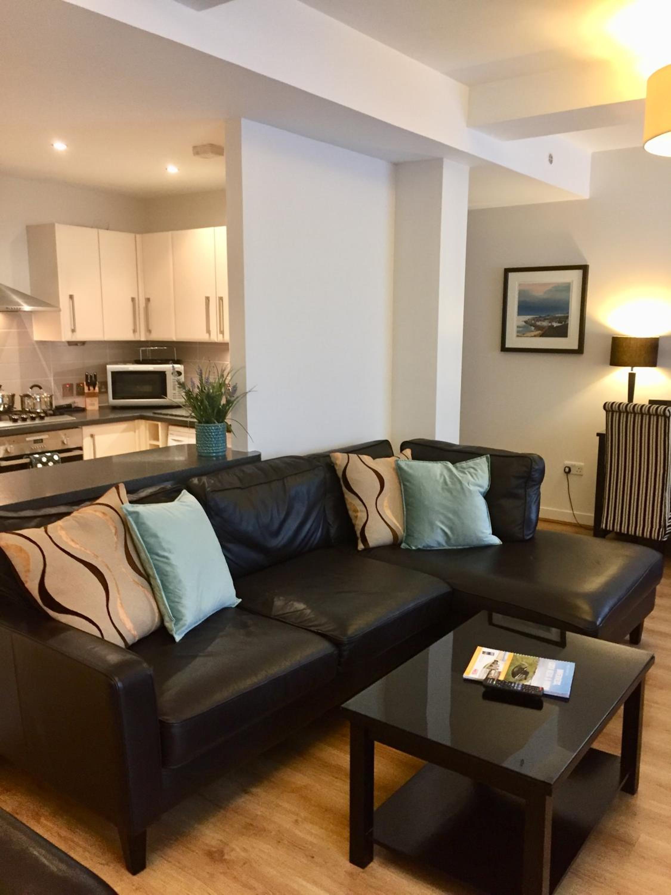 Two-Bedroom Apartment - High Street photo 3