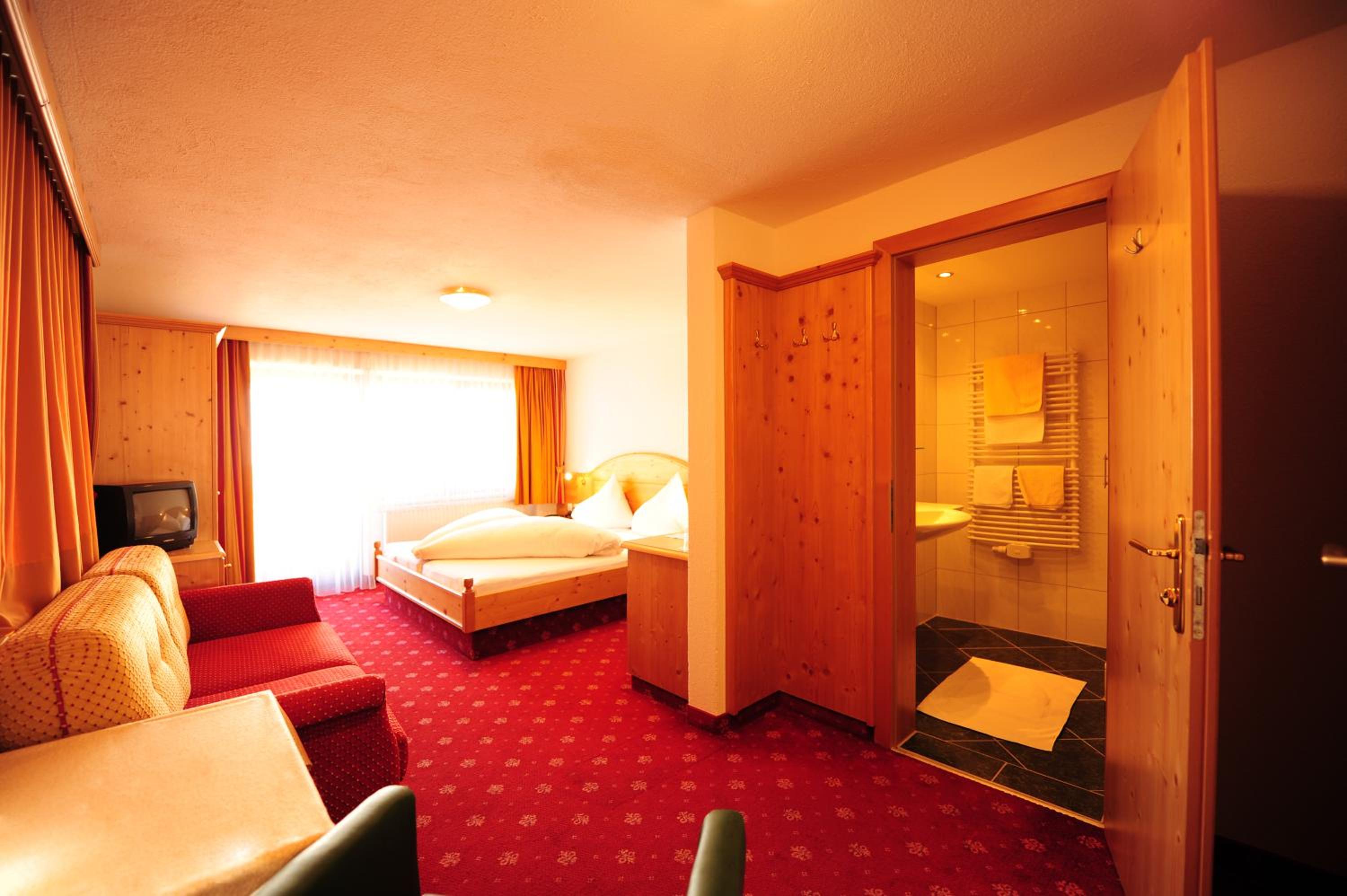 Comfort Double Room with Balcony photo 3