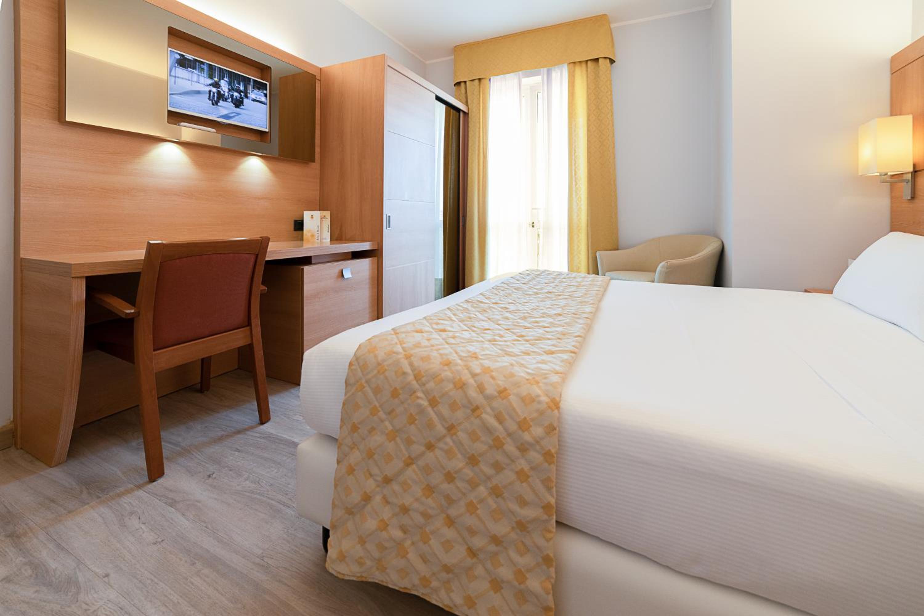 Executive Triple Room with Lake View