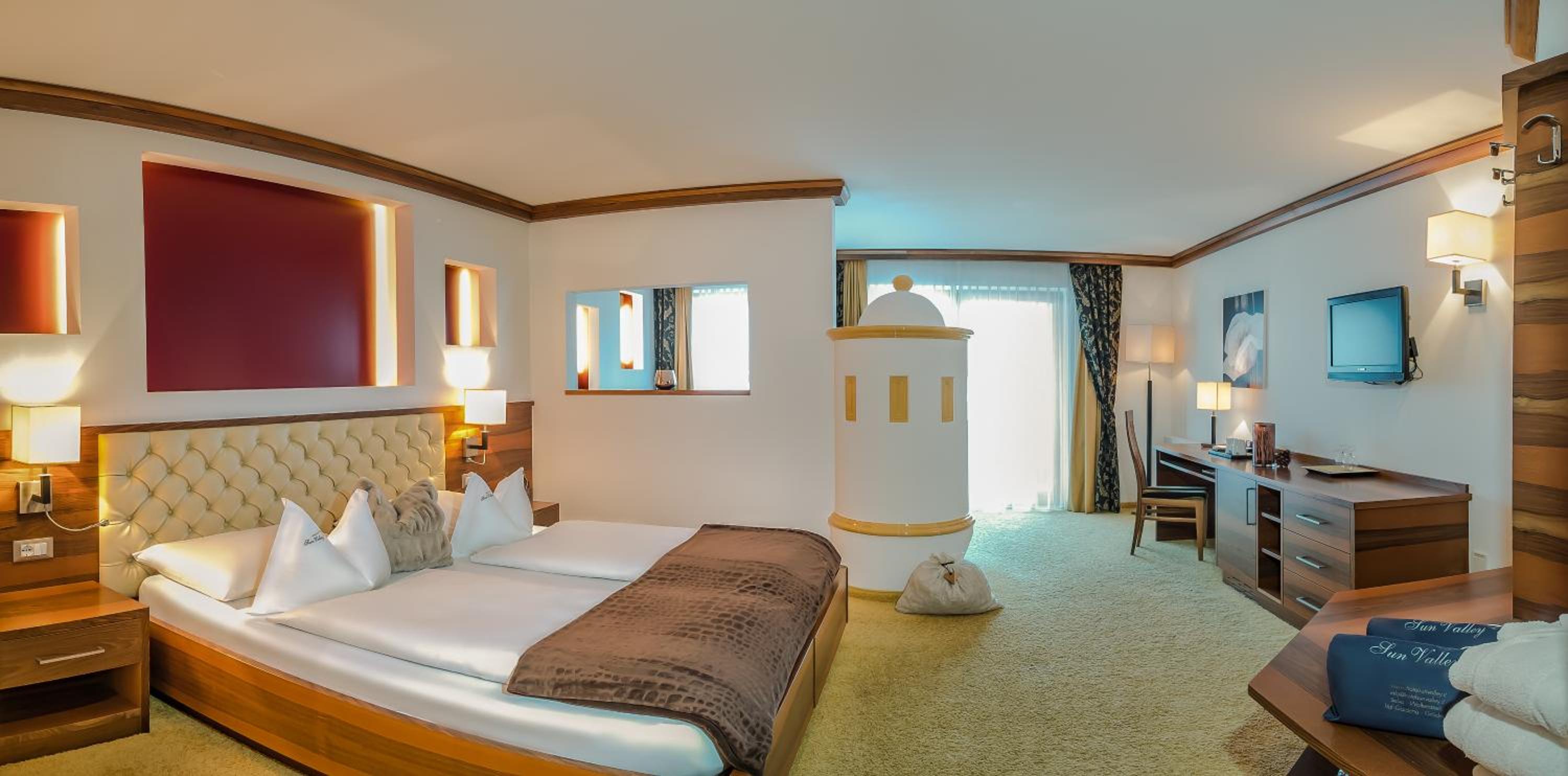 Suite with Spa Bath photo 1