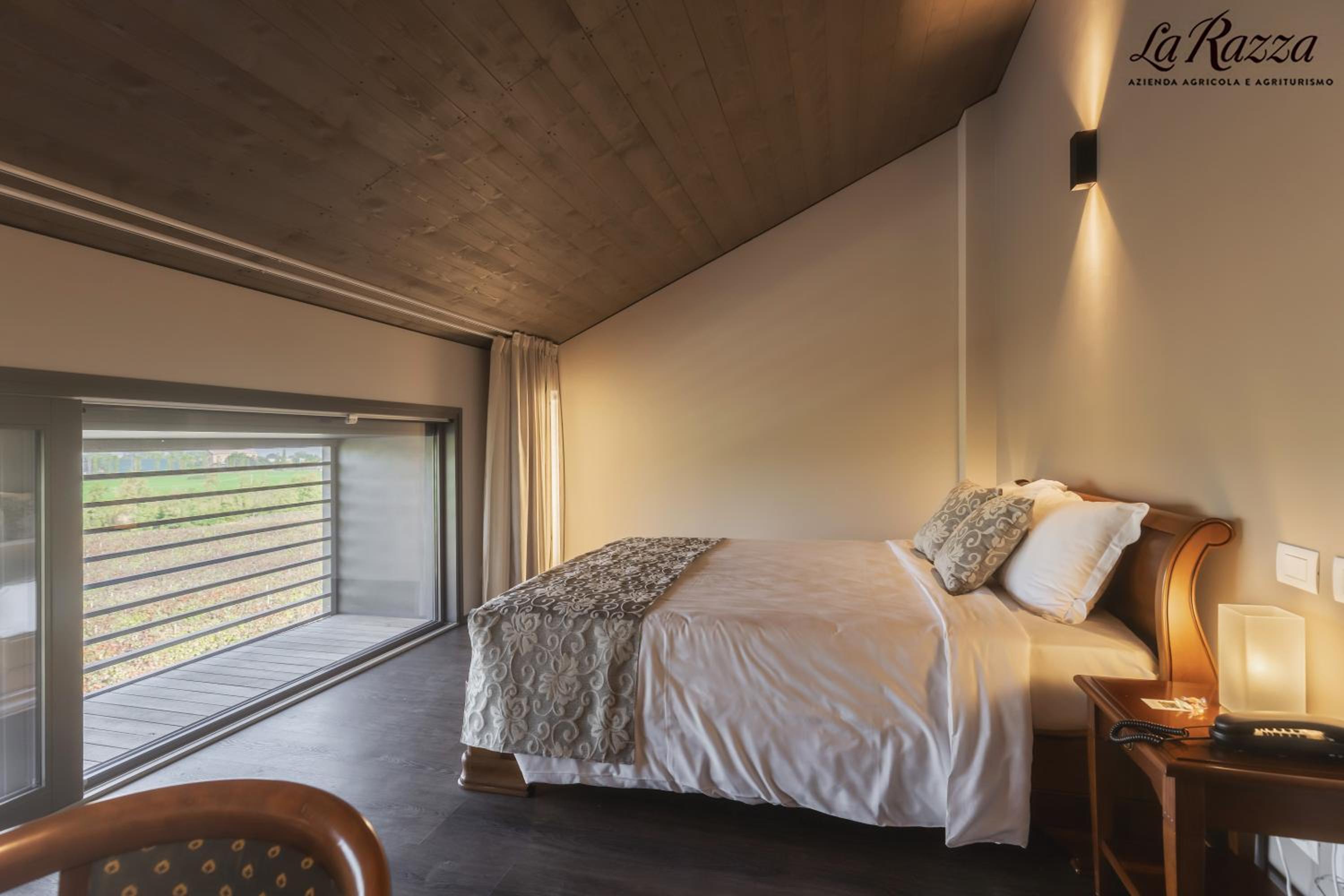 Superior Double Room - Photo 7