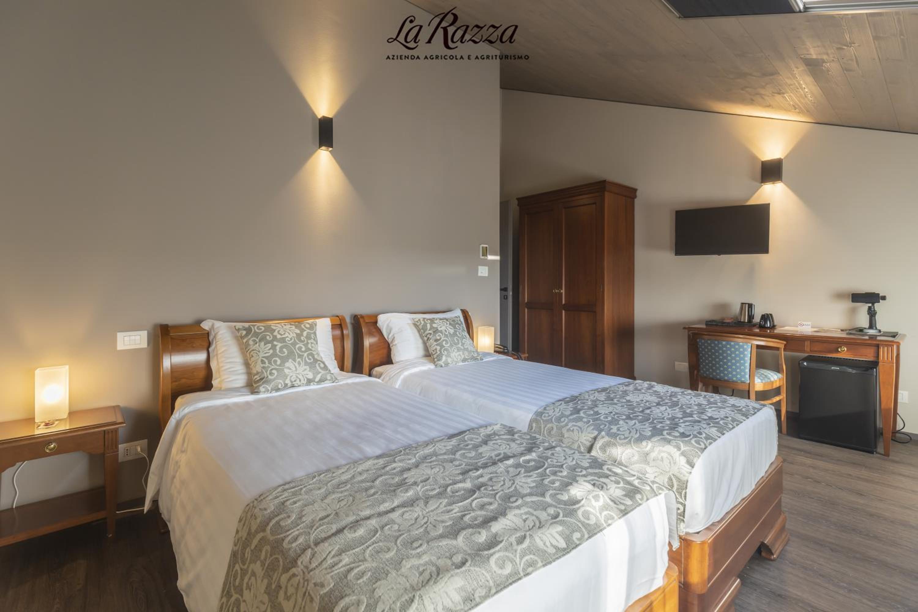 Superior Twin Room photo 1