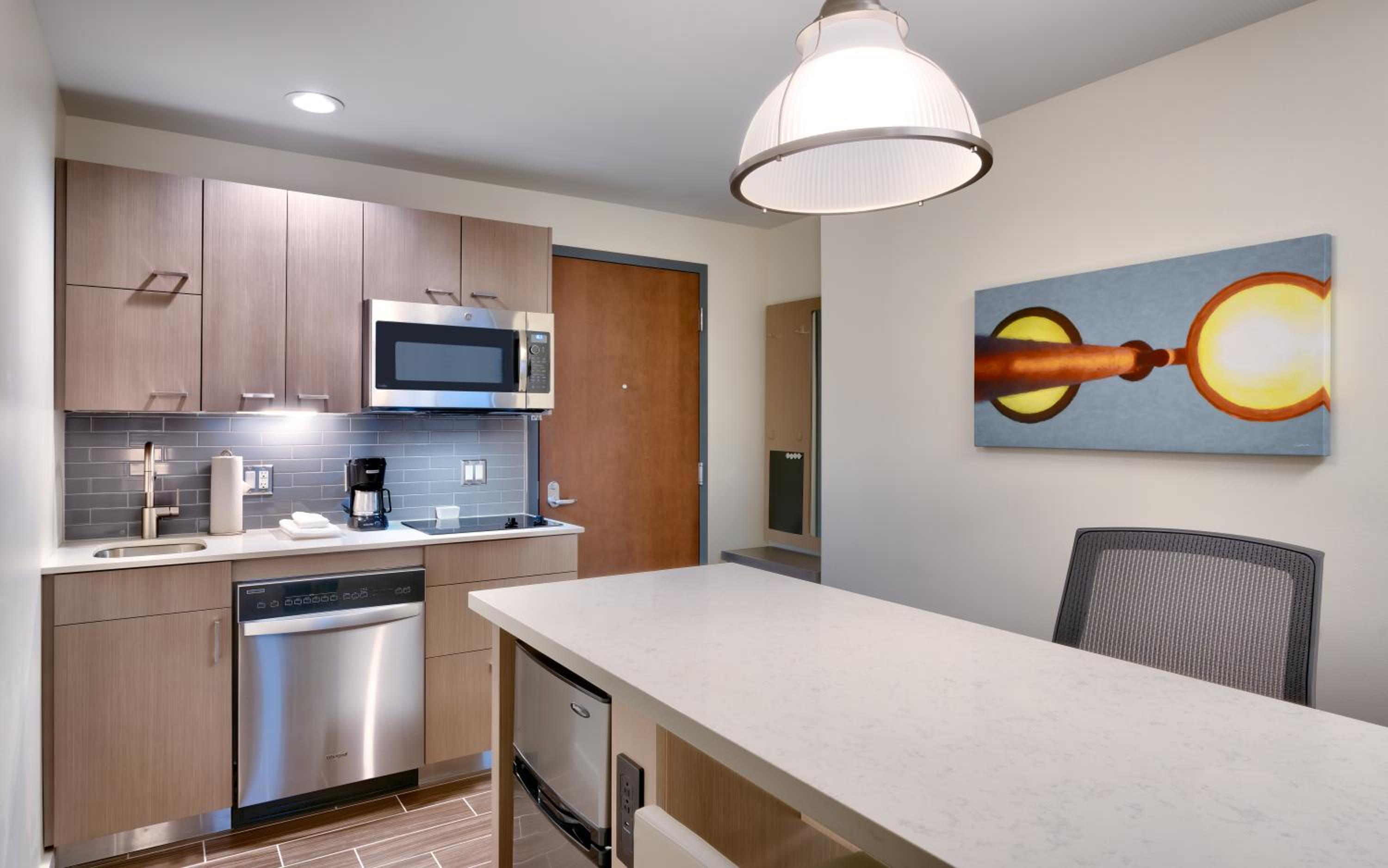 Studio Suite with Two Queen Beds, Sofa Bed and Kitchen - Photo 3