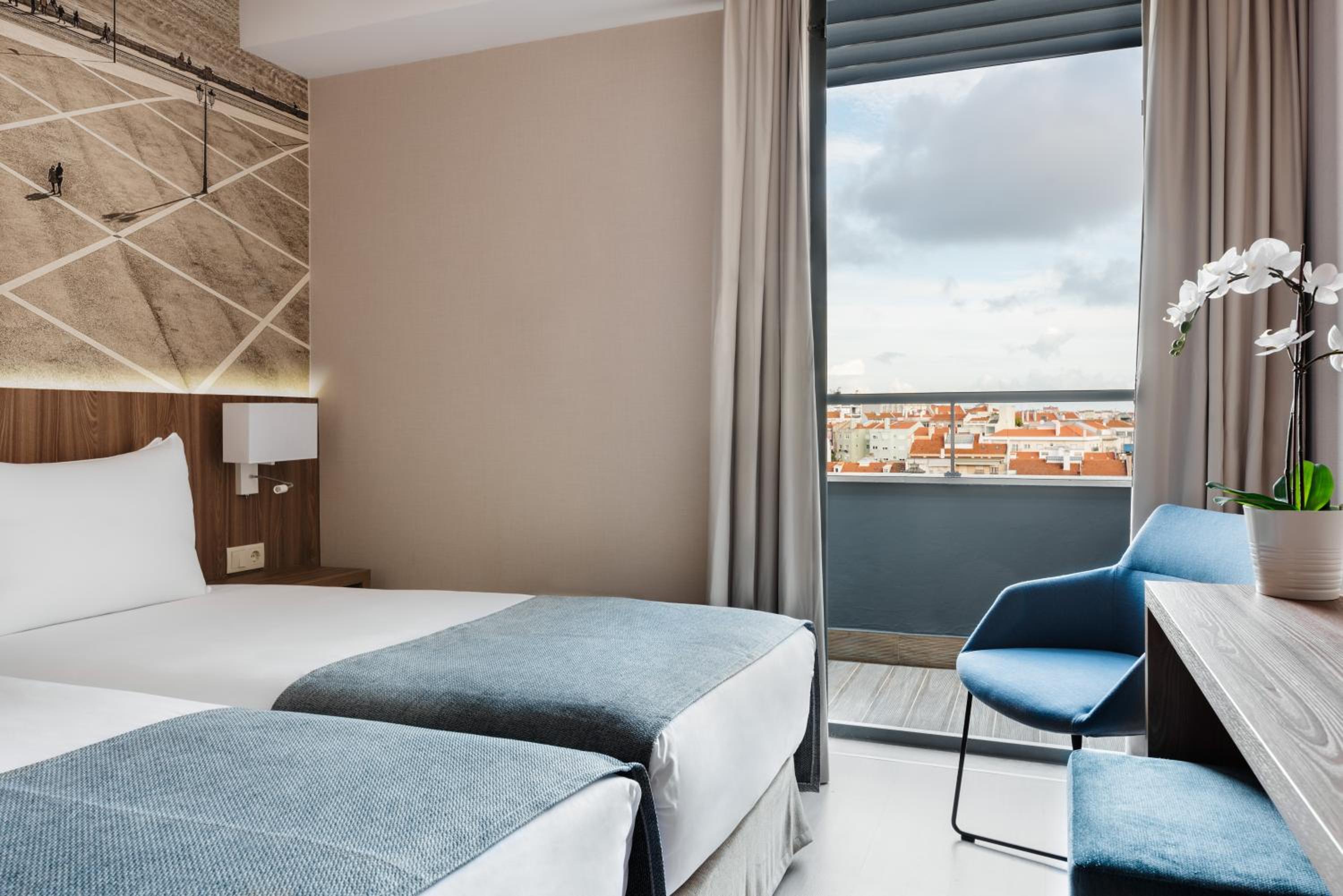 Double or Twin Room - Photo 15