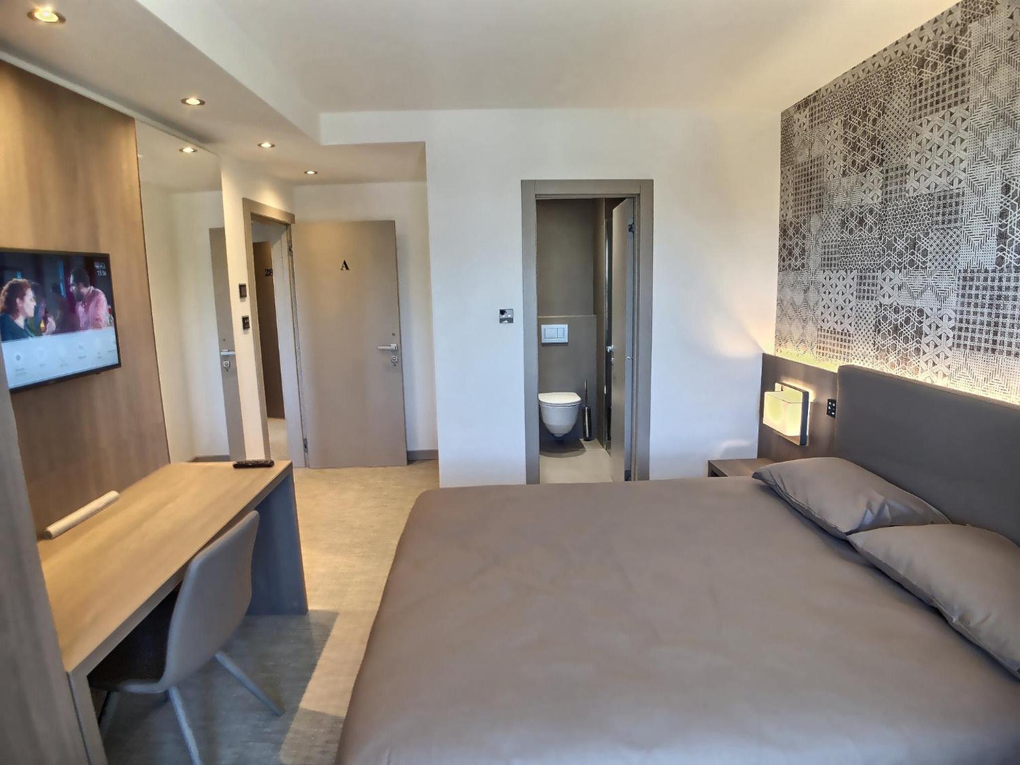 Family Suite with Balcony photo 3