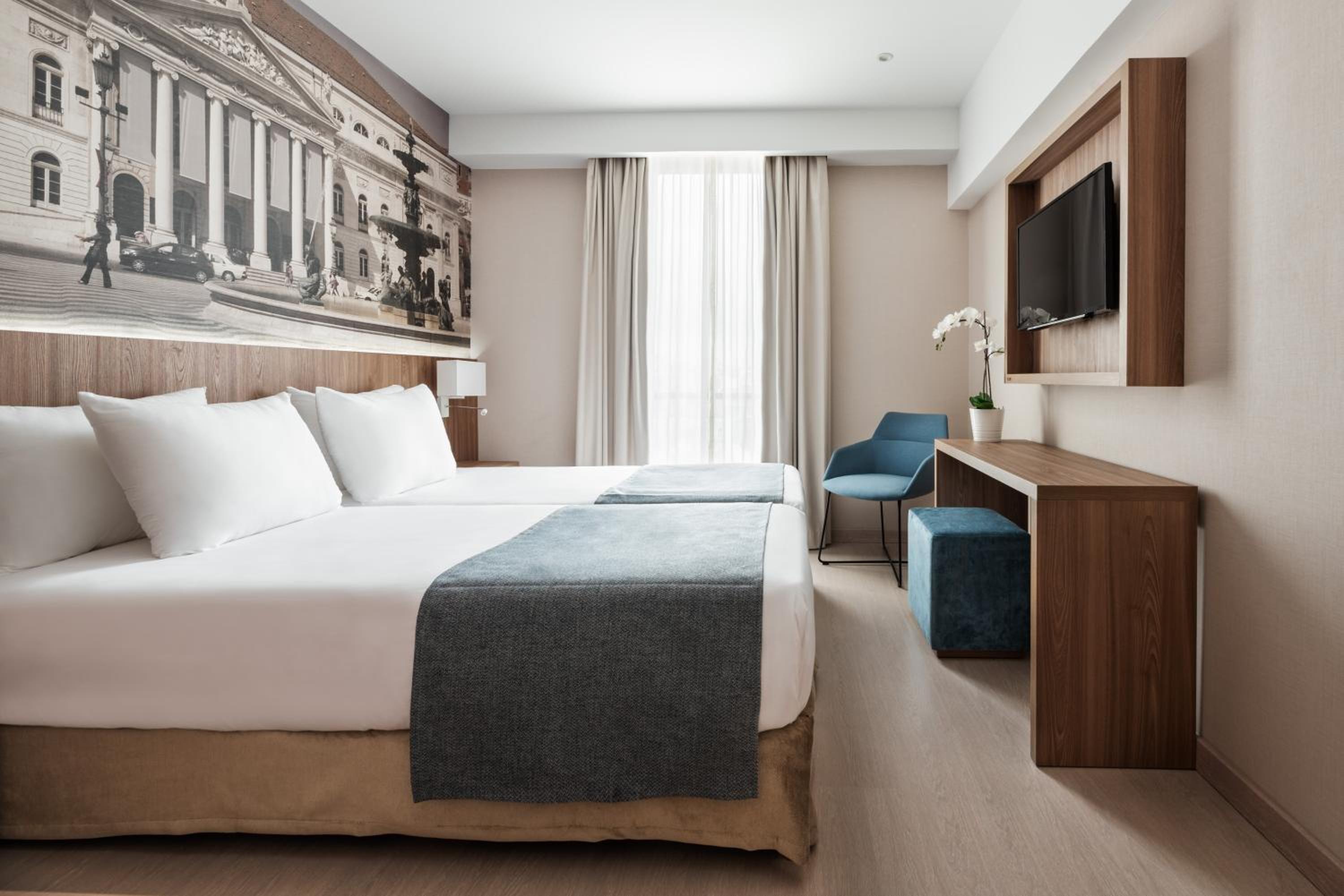 Double or Twin Room - Photo 7