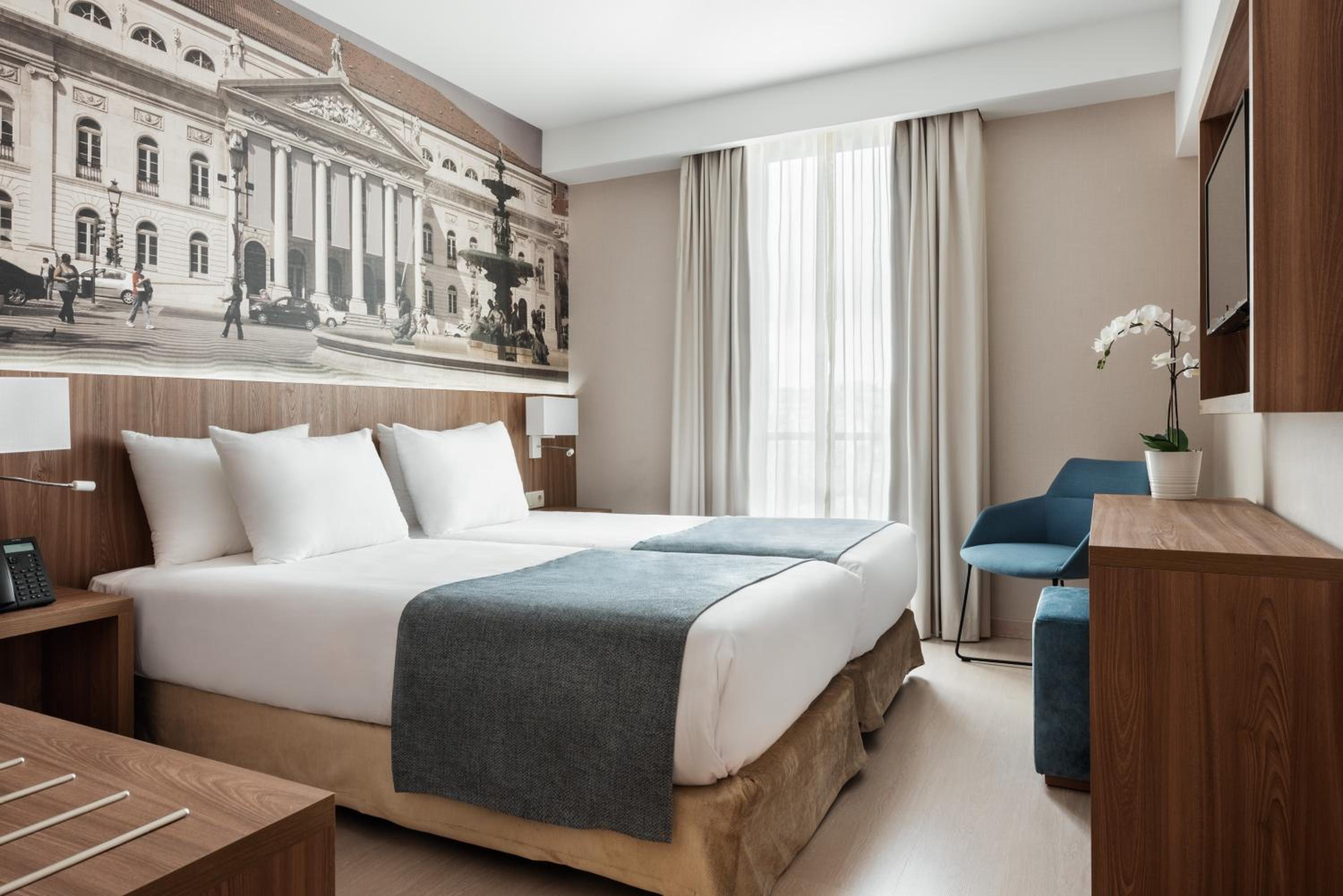 Double or Twin Room - Photo 23