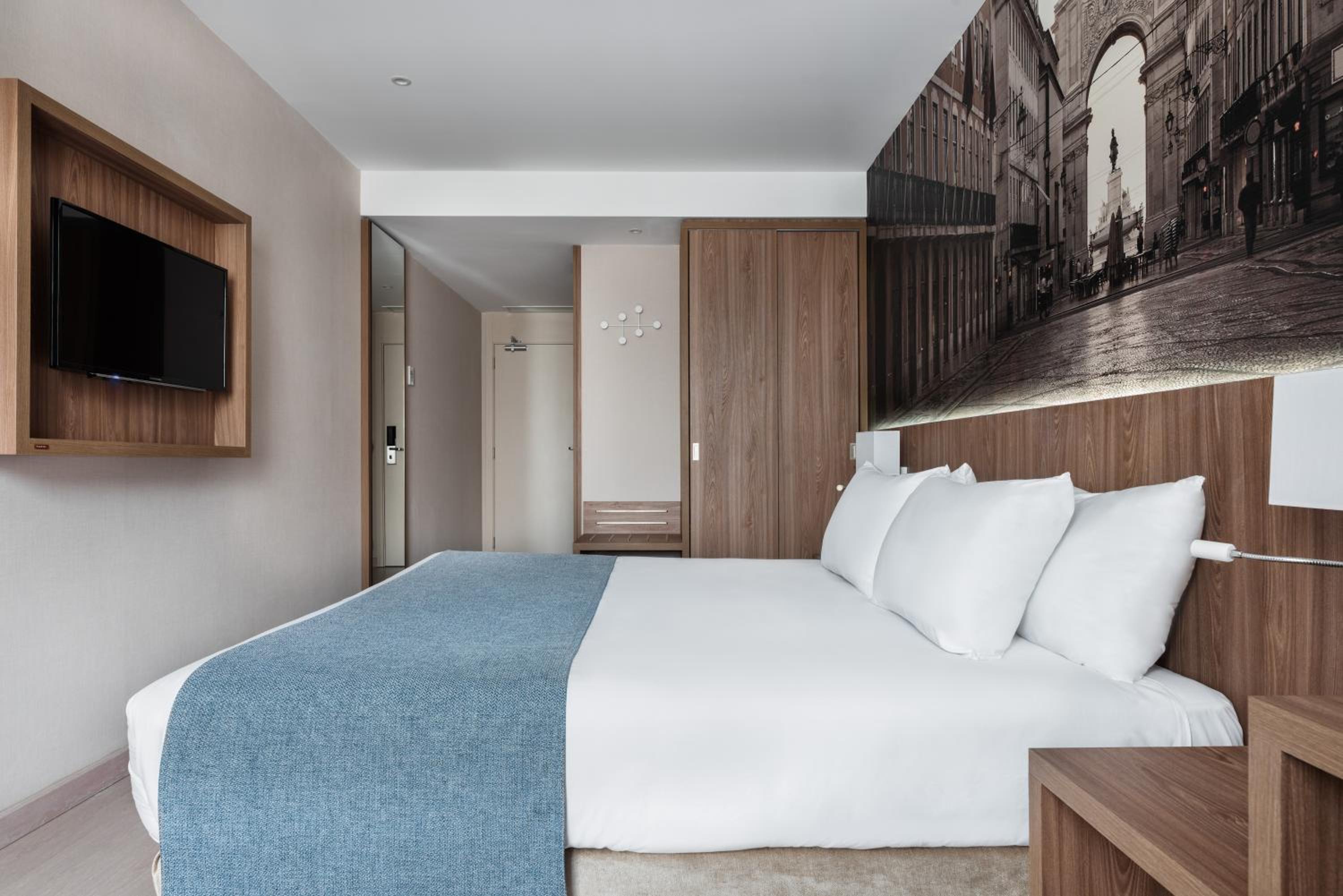 Double or Twin Room - Photo 1