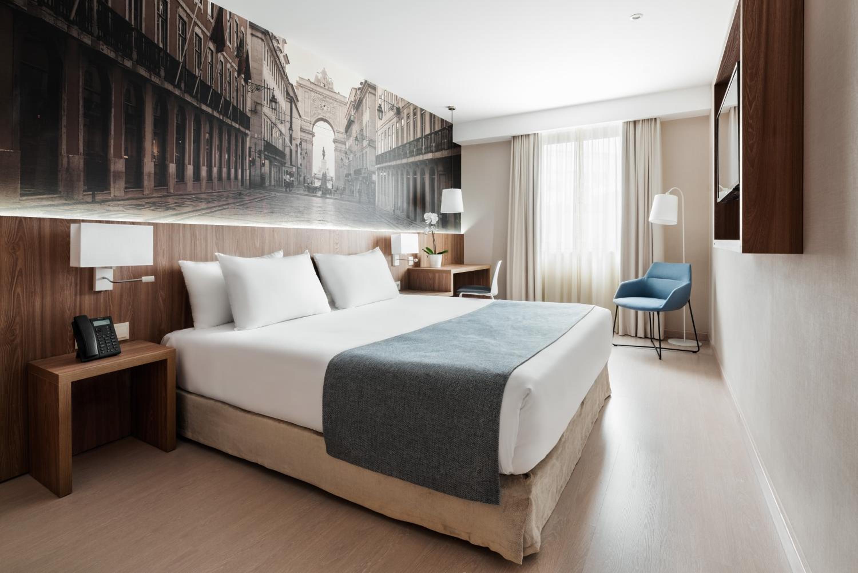 Double or Twin Room - Photo 10