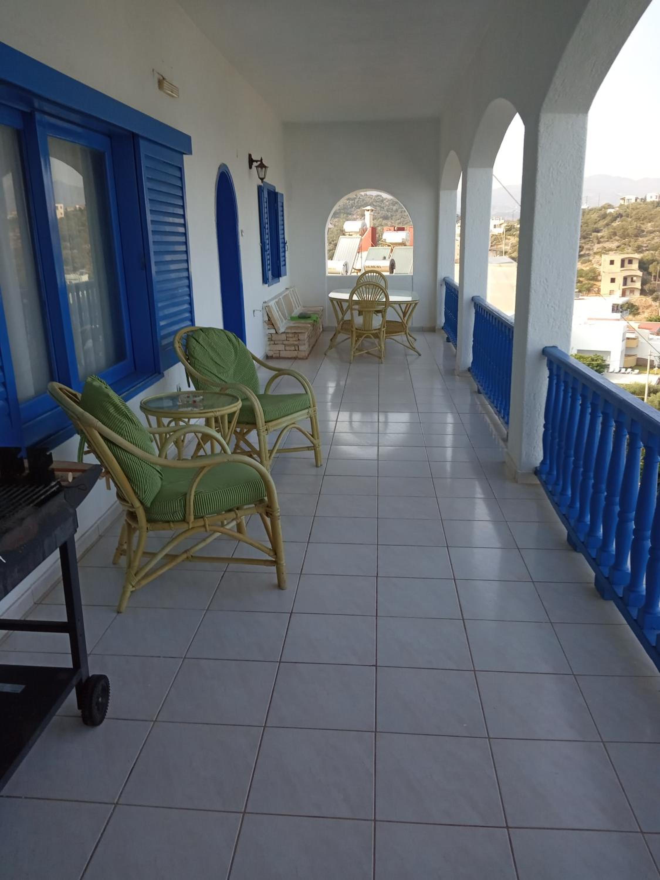 Three-Bedroom Apartment with Sea View (6 Adults) photo 3