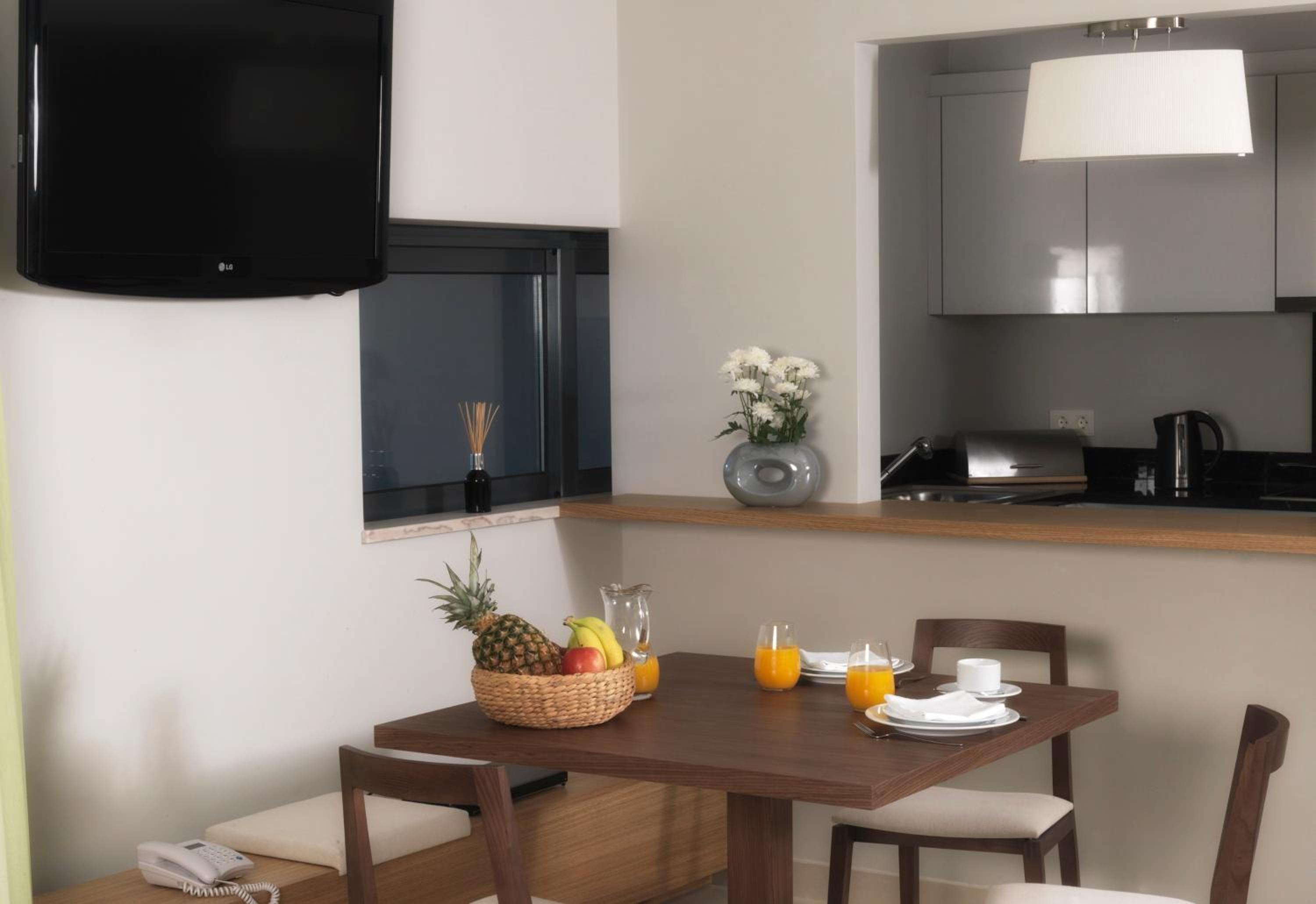 Standard Junior Suite - Photo 2