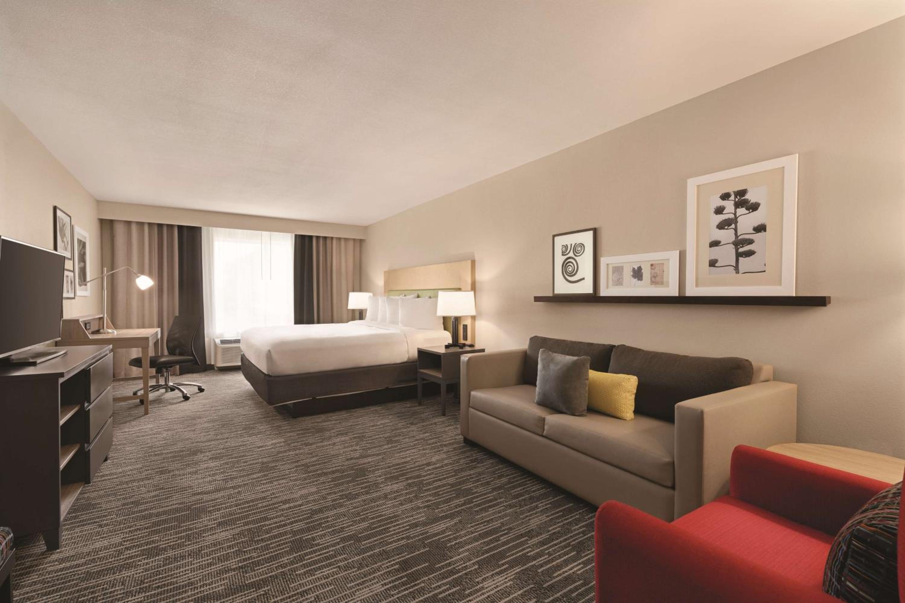 One-Bedroom King Suite with Sofa Bed - Non-Smoking - Photo 1