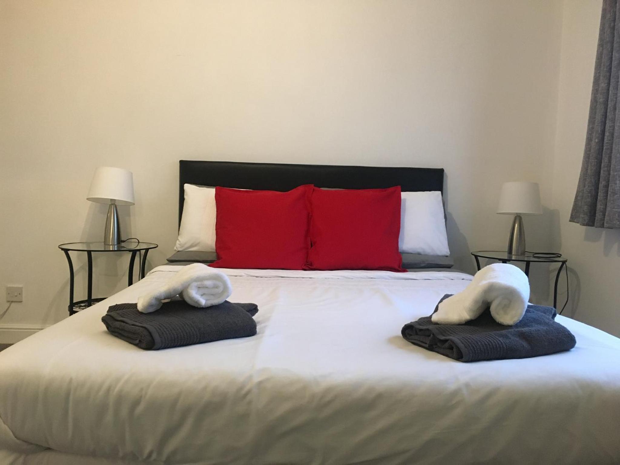 Two-Bedroom Apartment - Photo 2