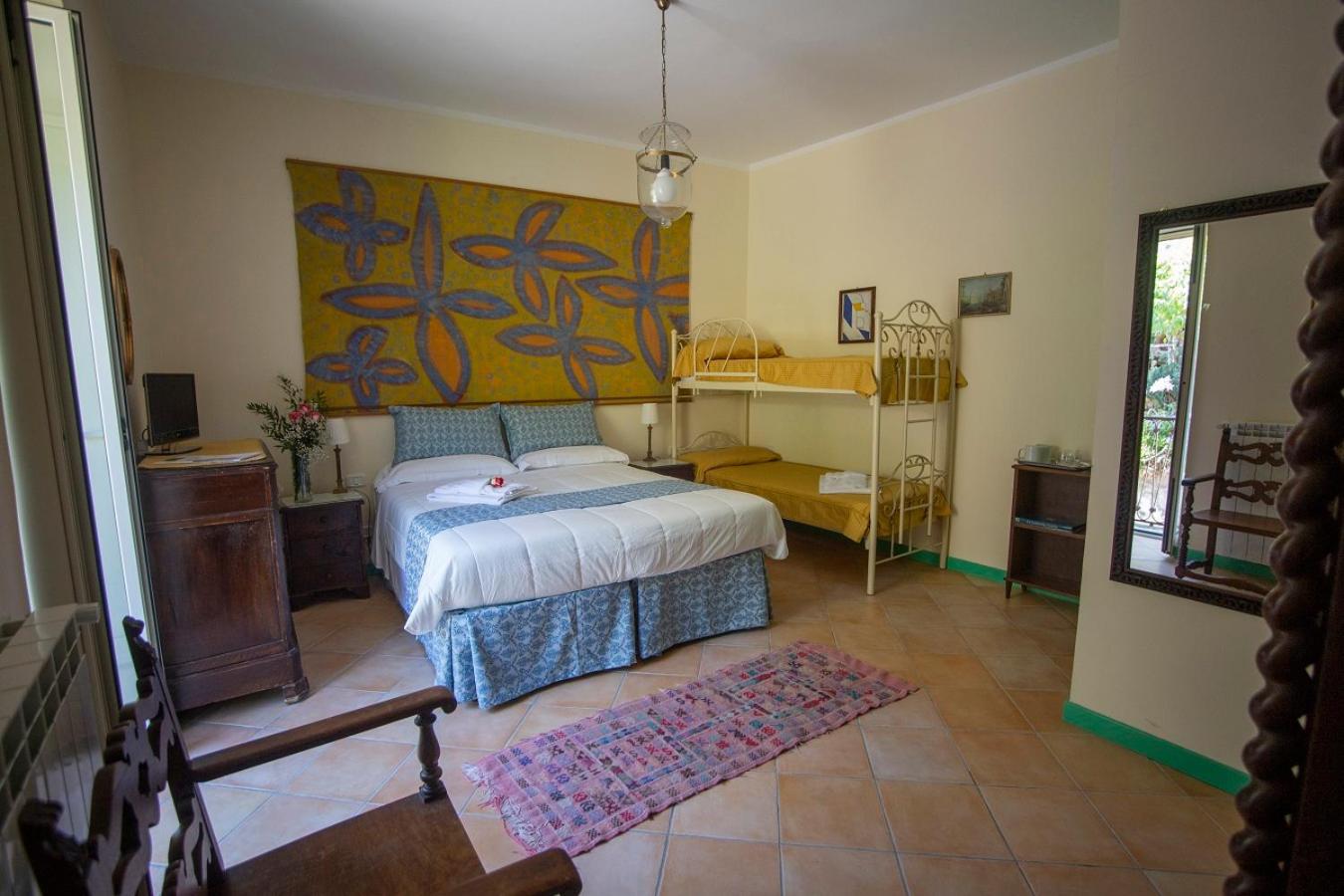 Double Room with Private Bathroom photo 2