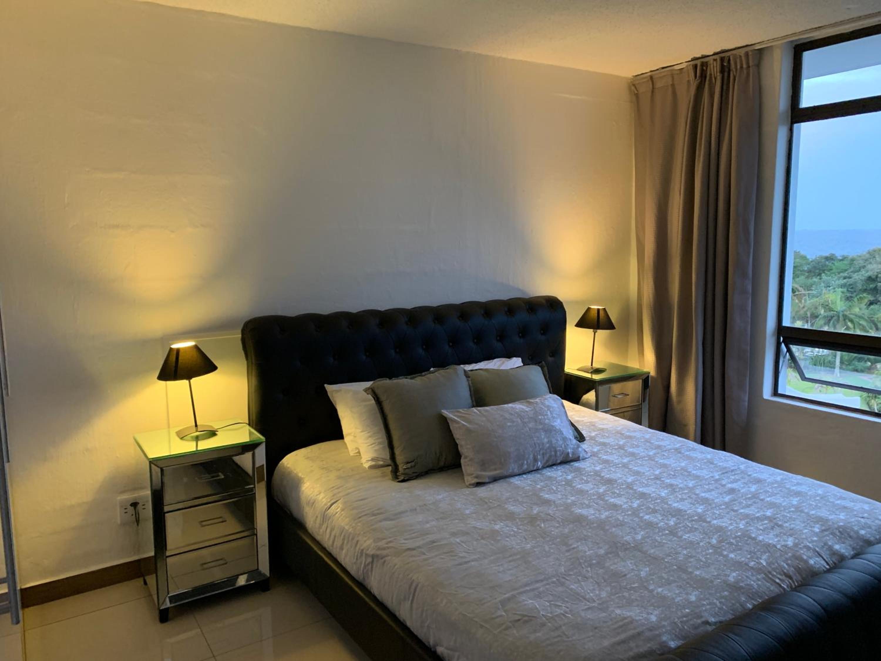 Two-Bedroom Apartment - Photo 24