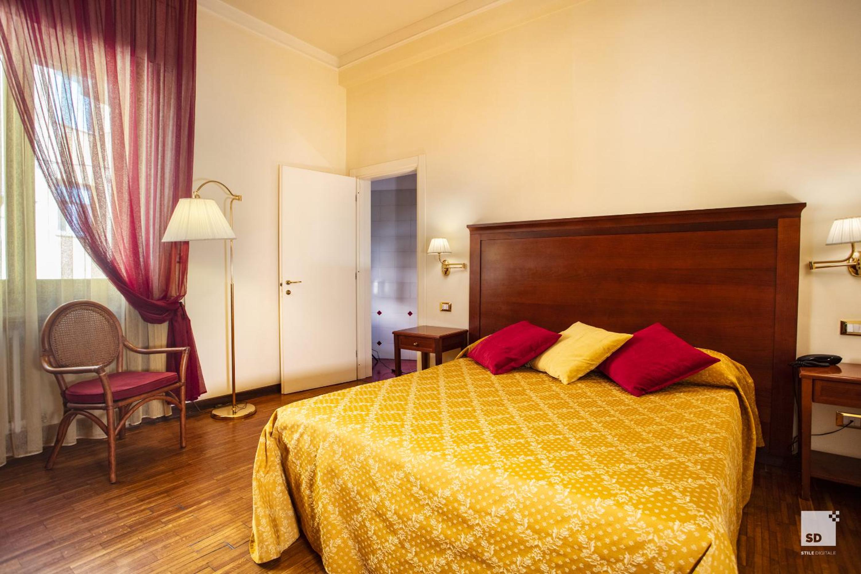 Double Room - Photo 3