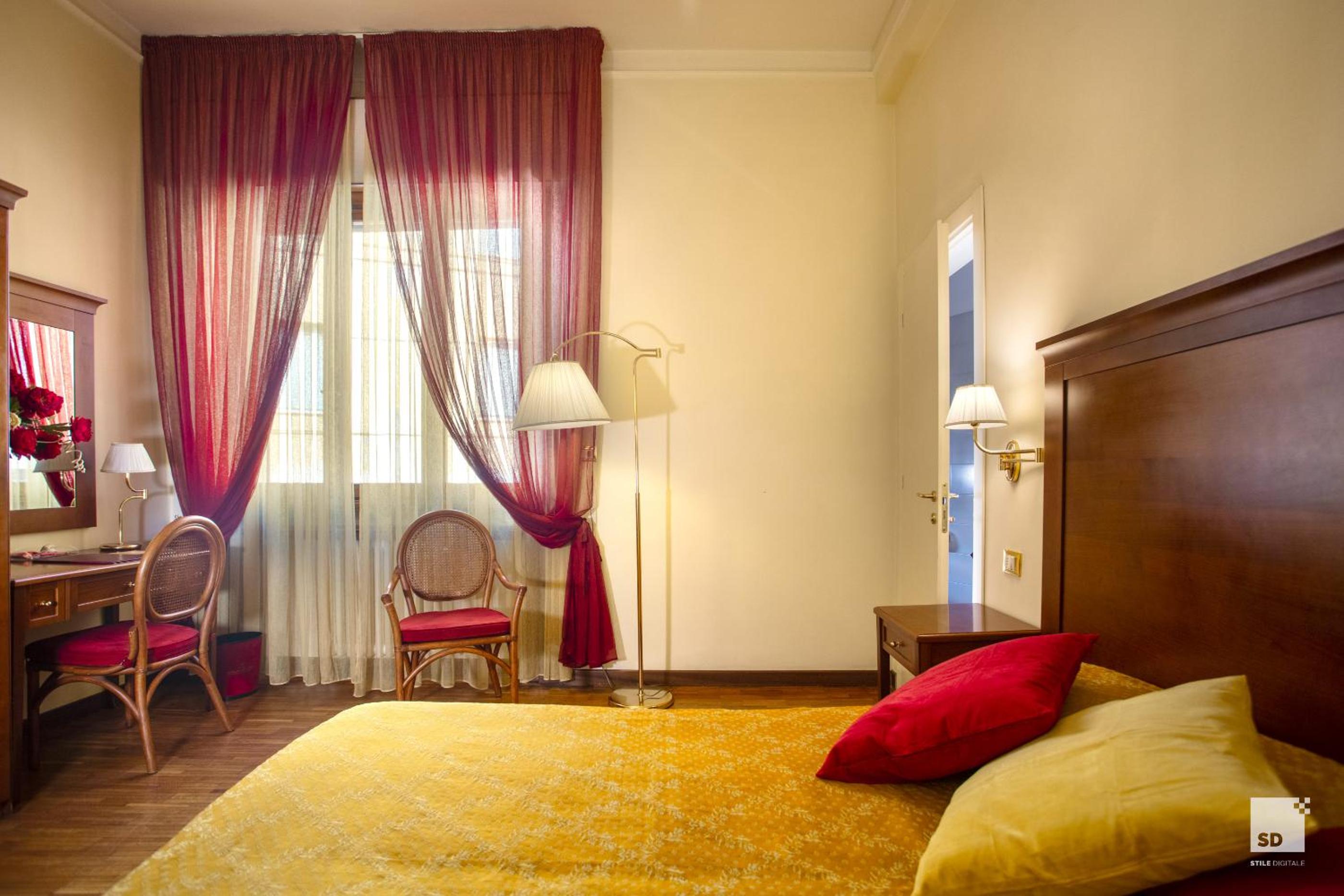 Double Room - Photo 2