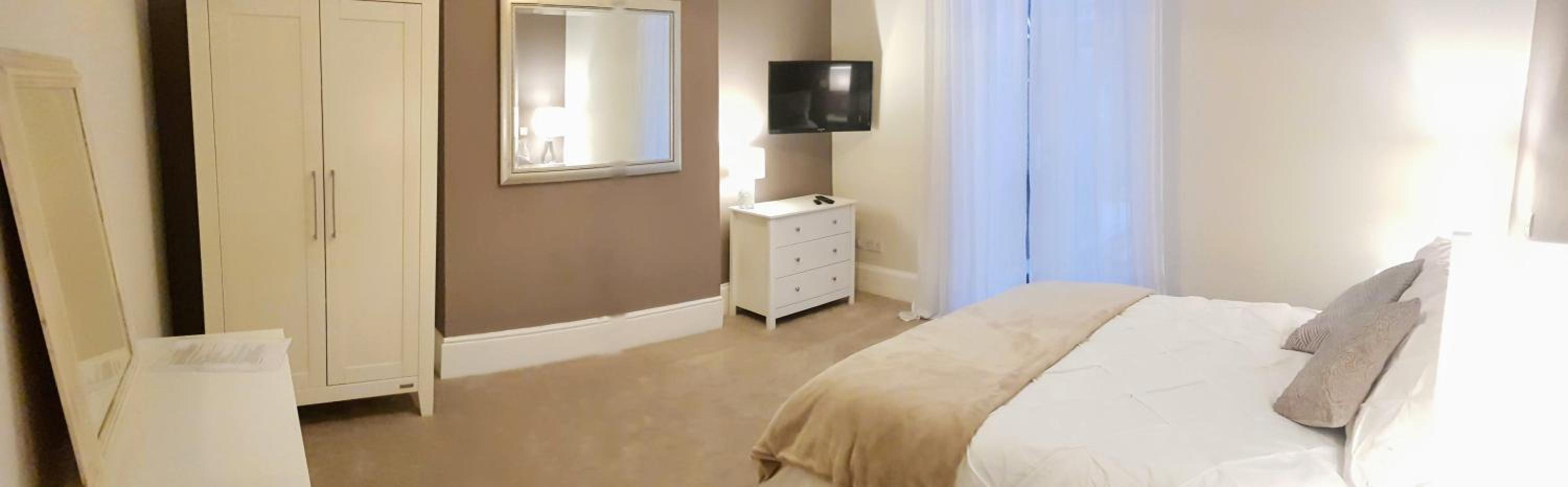 Deluxe Queen Room - Photo 3