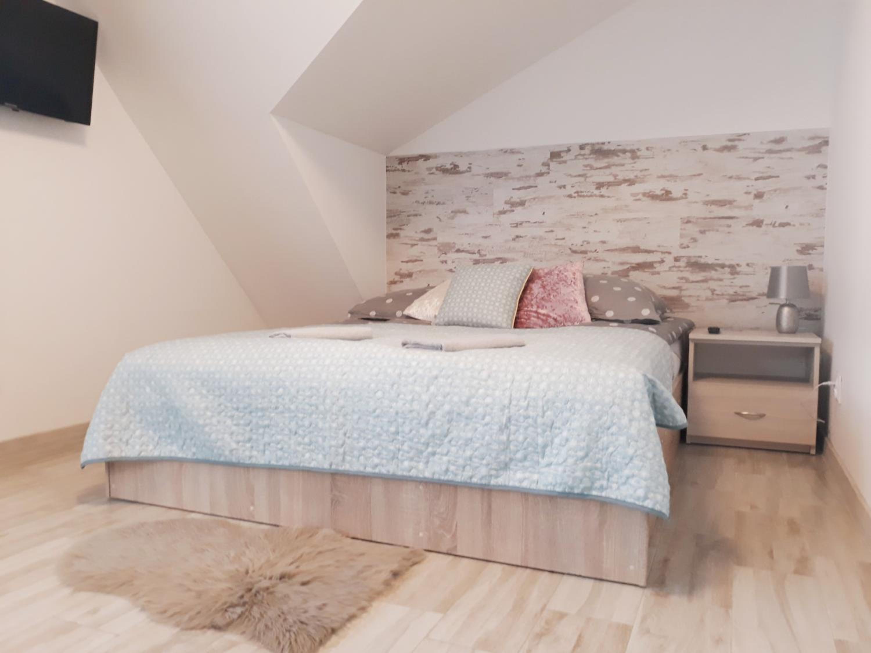 One-Bedroom Apartment with Balcony