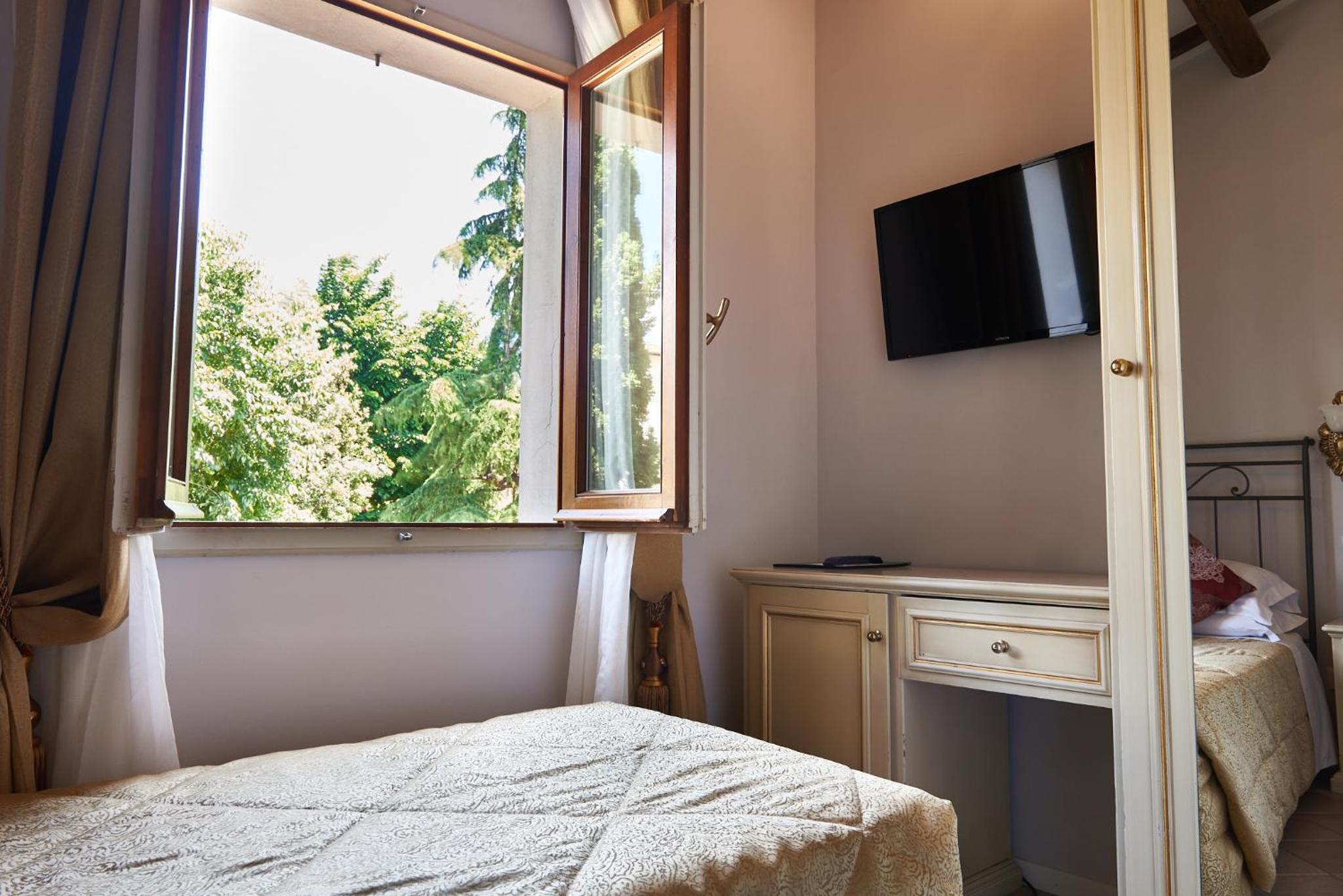 Economy Single Room