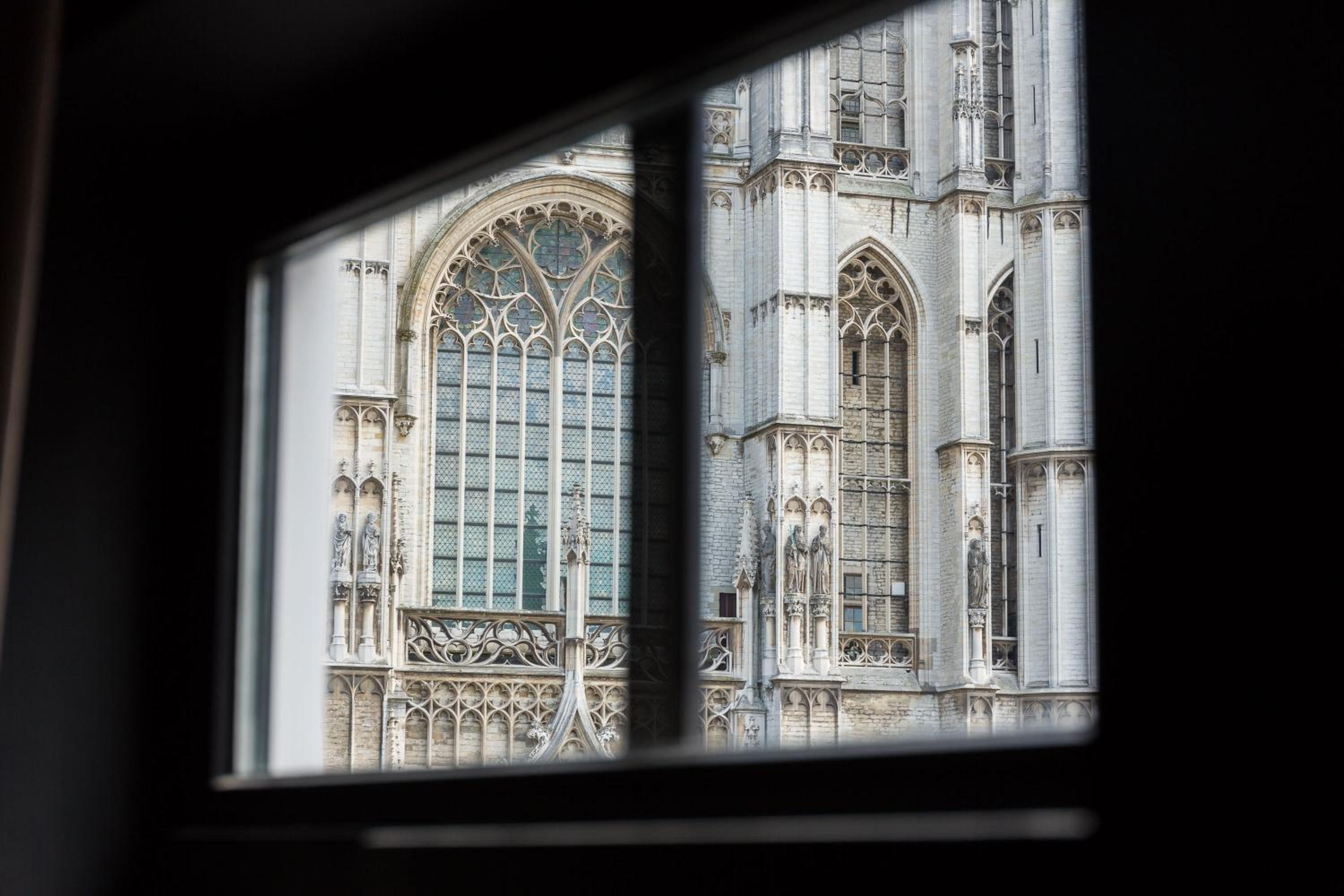 Deluxe Double Room with bath and Cathedral View - Photo 19