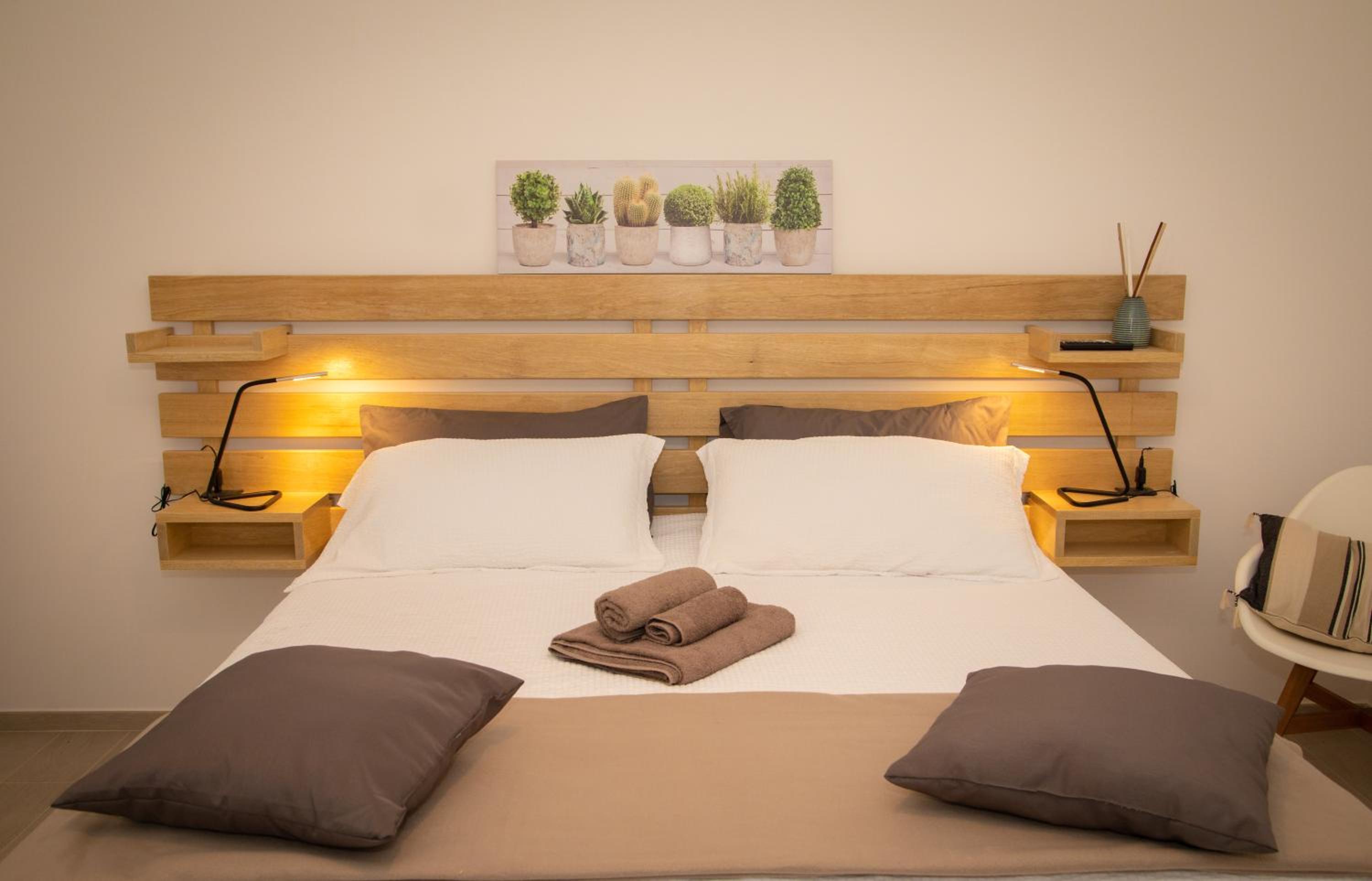 Double or Twin Room with Garden View - Photo 12