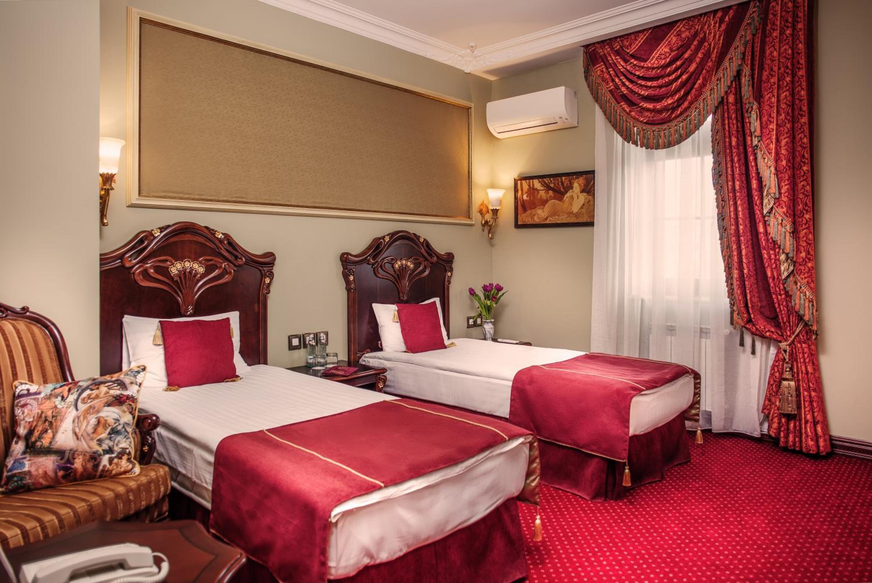 Twin Room - Photo 1