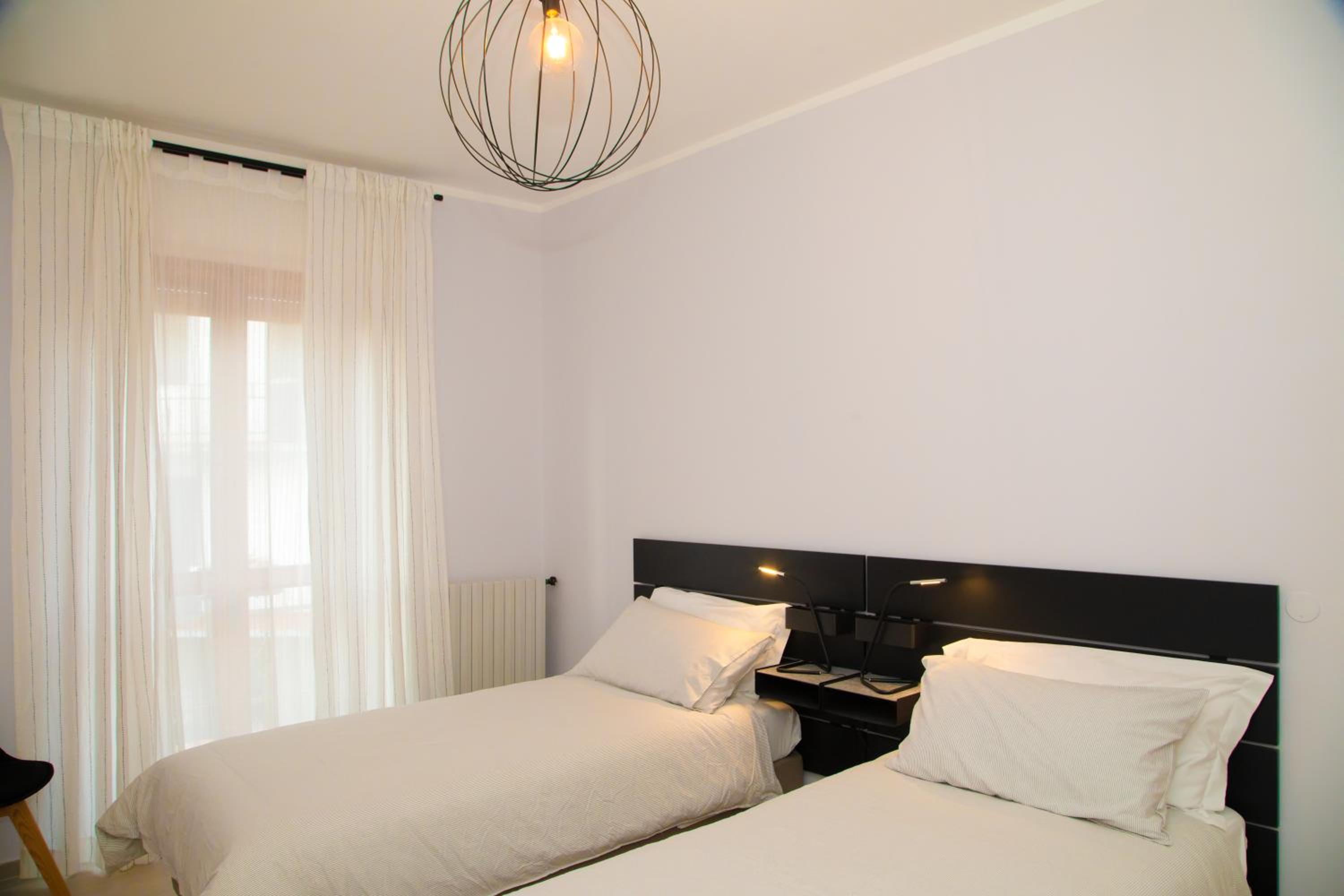 Standard Double or Twin Room - Photo 2