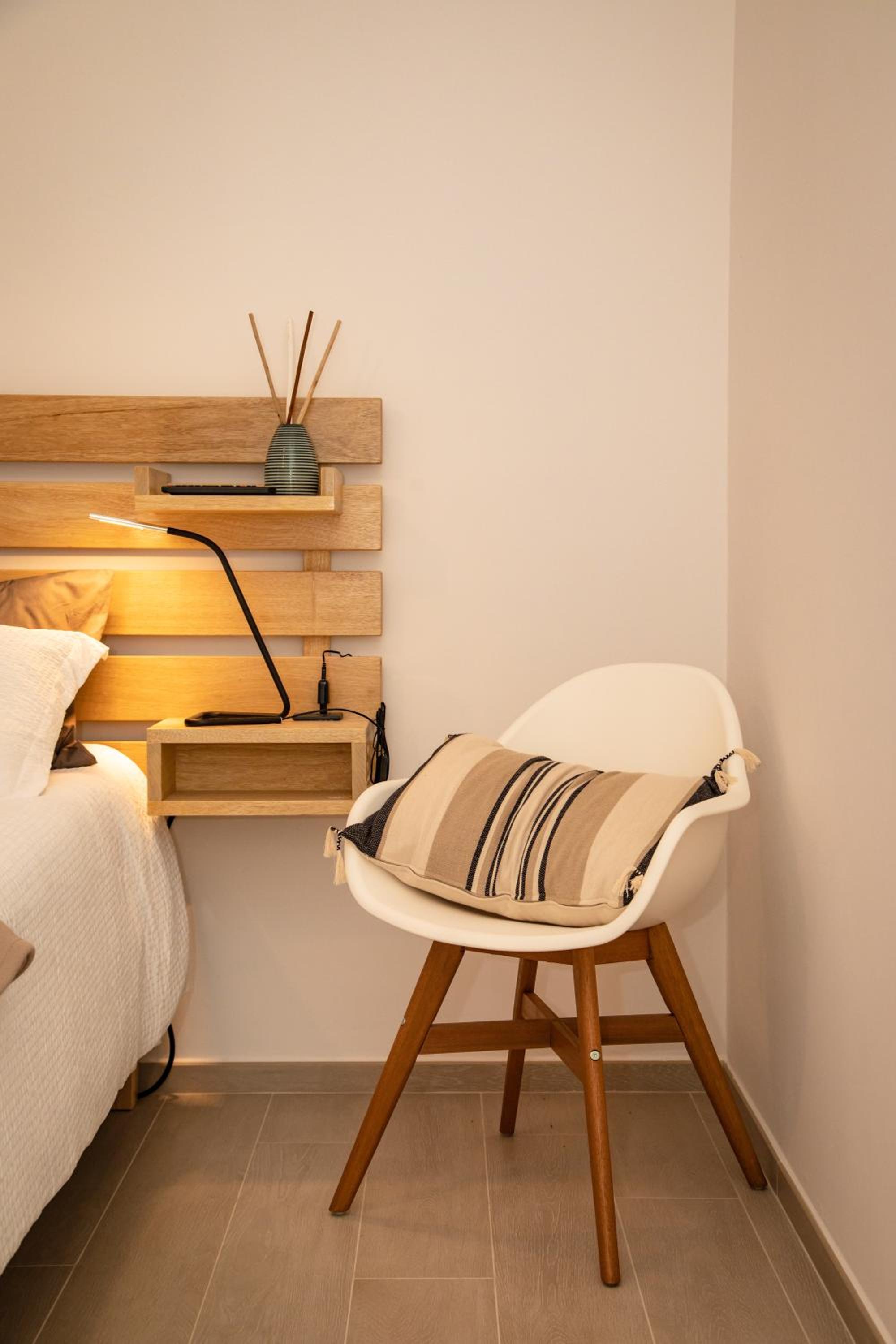 Double or Twin Room with Garden View - Photo 10