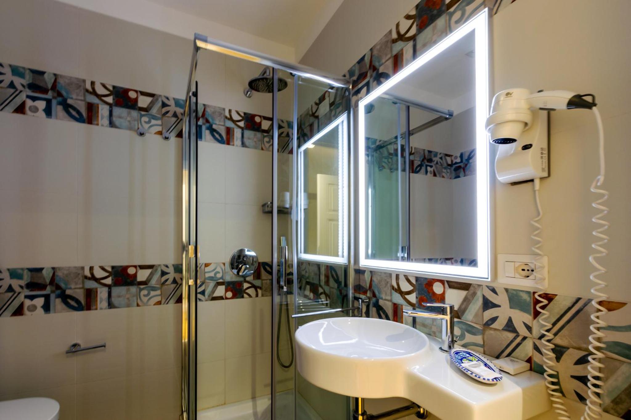Junior Suite - Photo 17