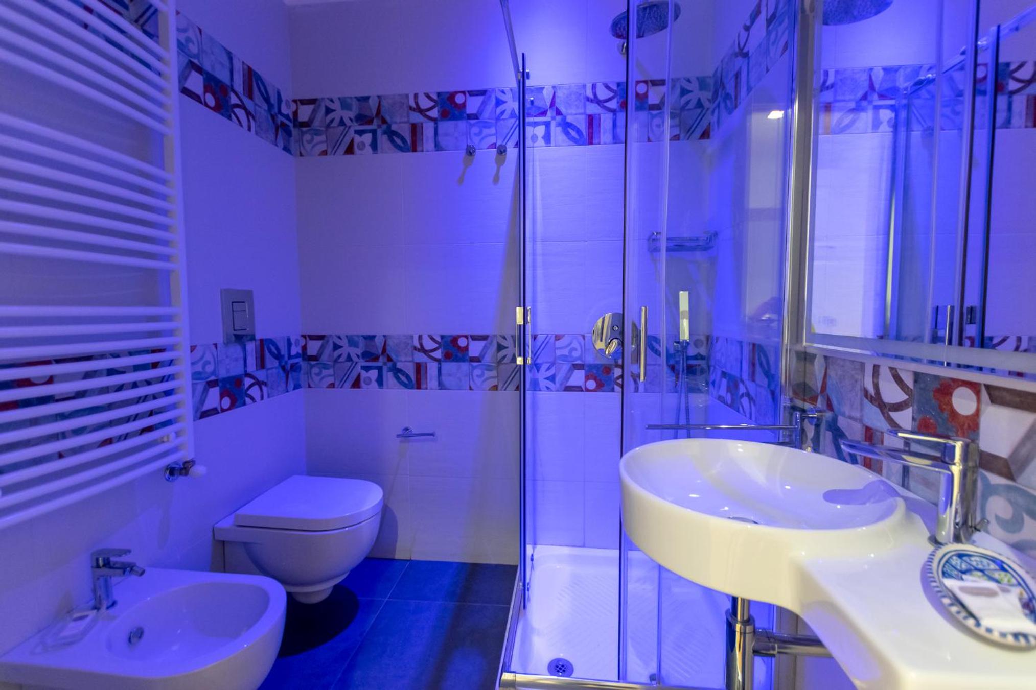 Deluxe Double or Twin Room with Balcony - Photo 5