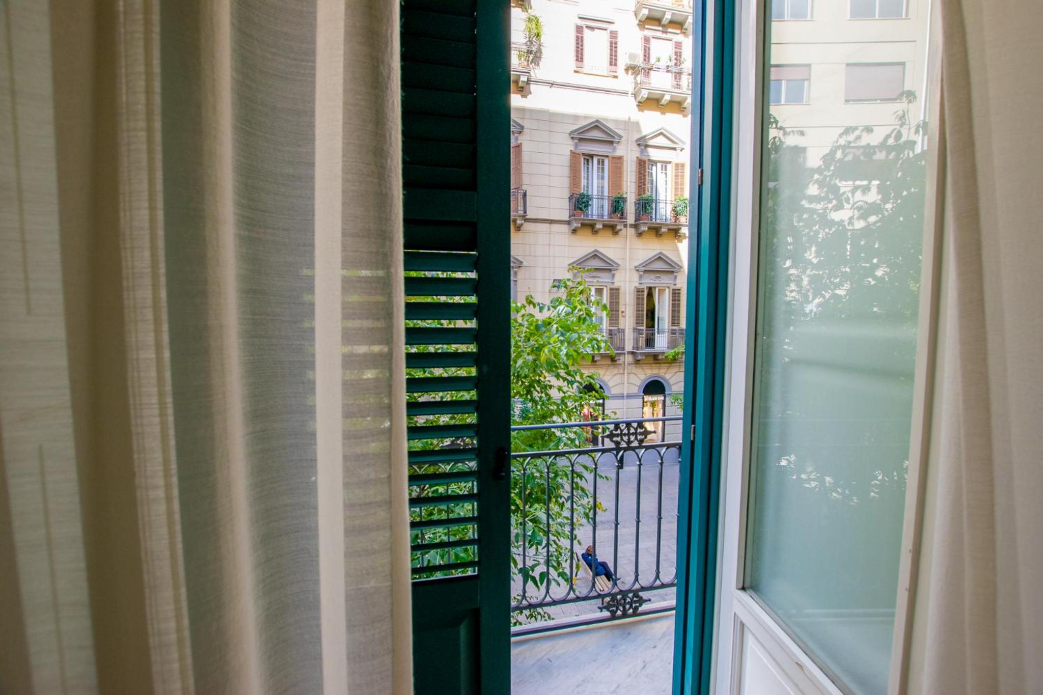Deluxe Double or Twin Room with Balcony - Photo 9