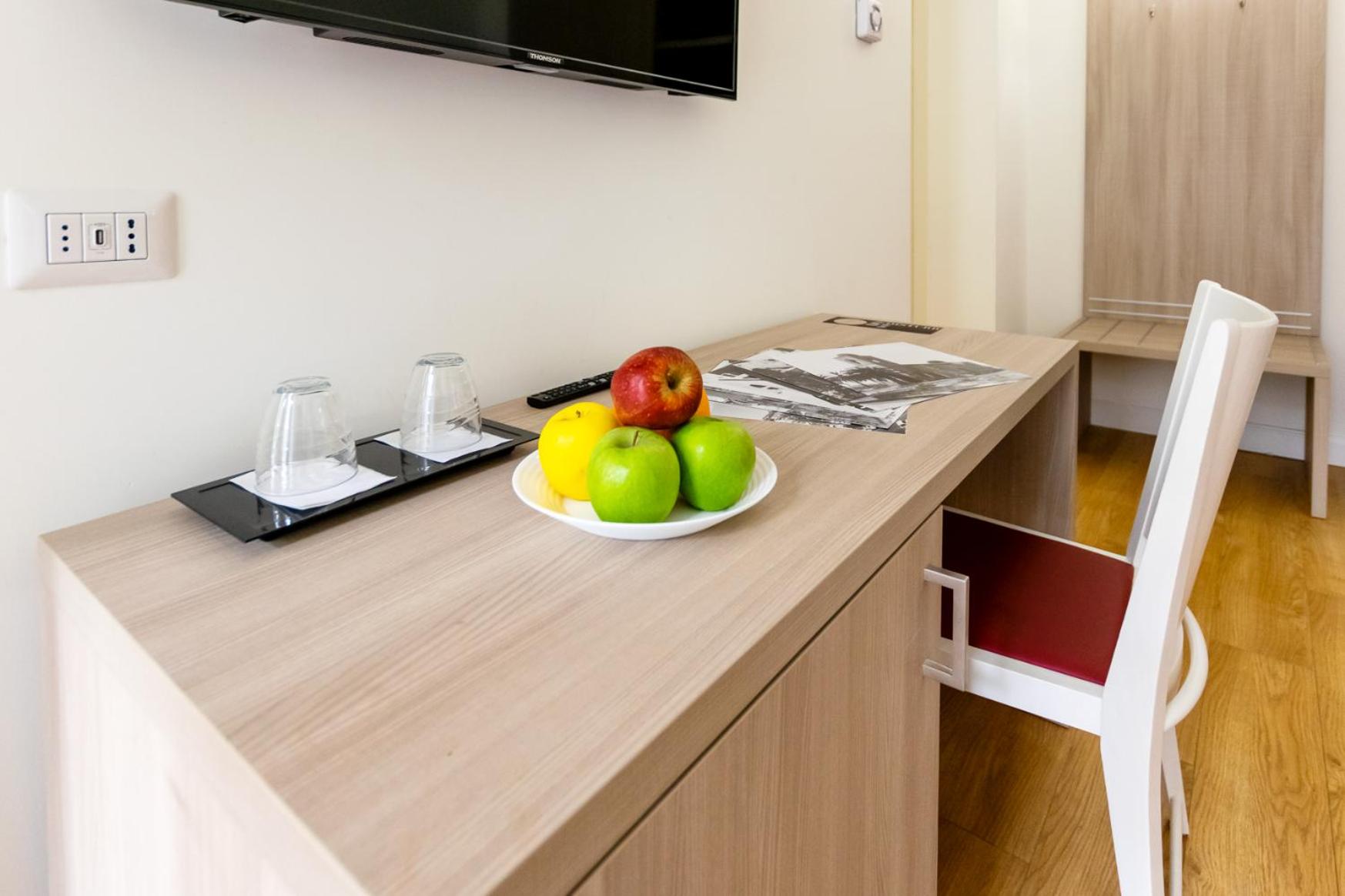Deluxe Double or Twin Room with Balcony - Photo 13
