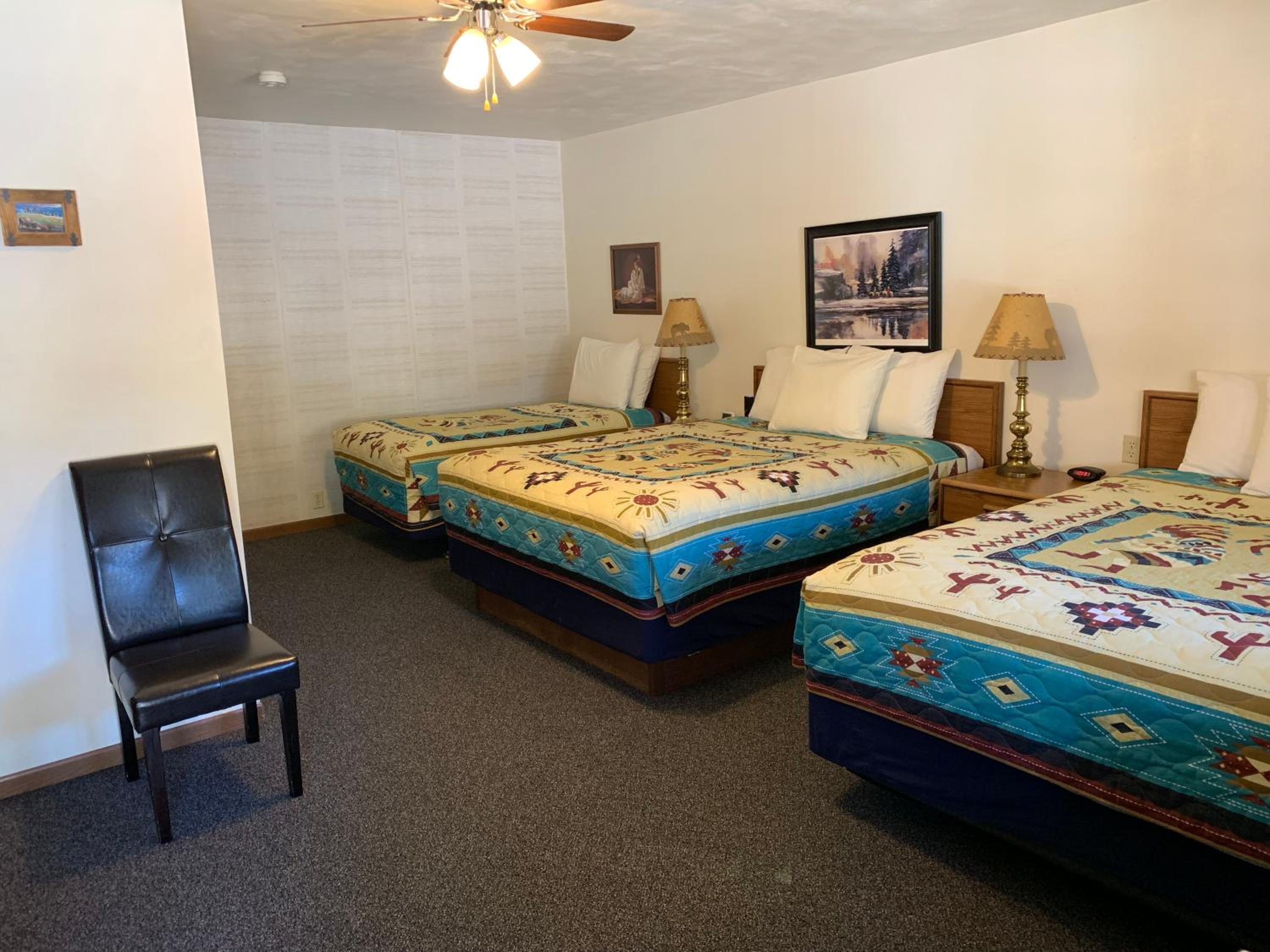 Deluxe Family Room