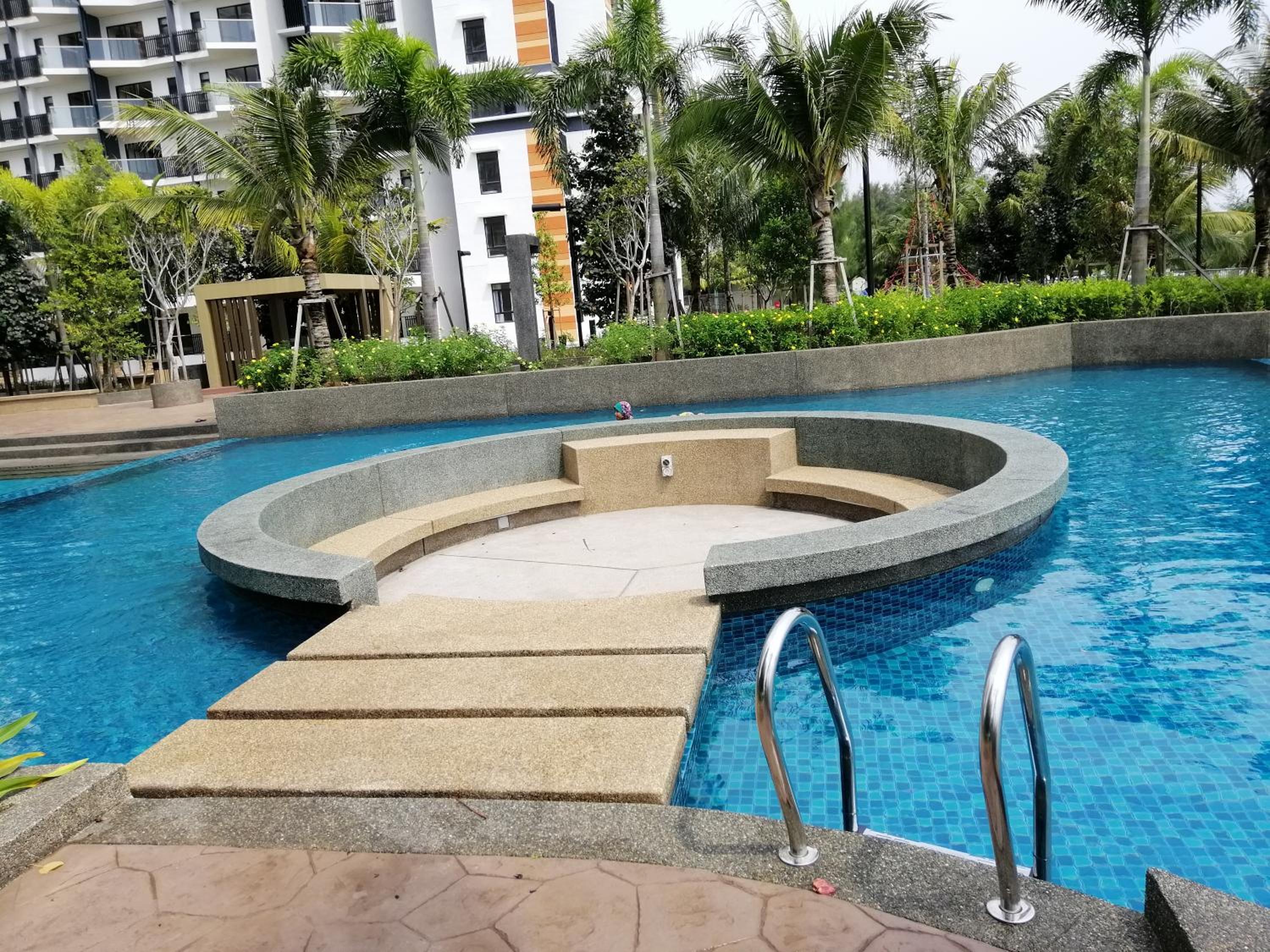 Apartment with Sea View - Photo 10