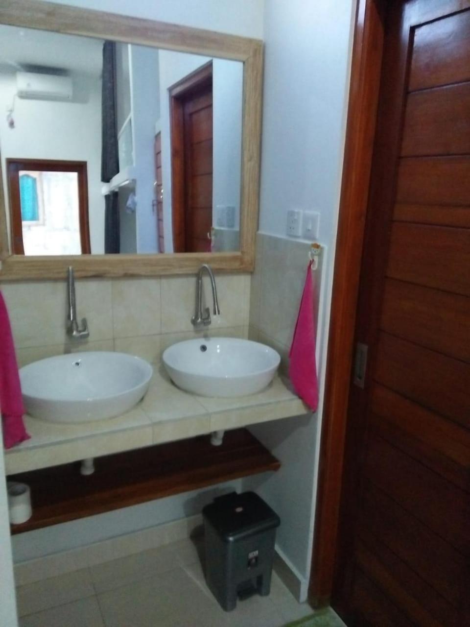 Bed in 8-Bed Dormitory Room photo 2