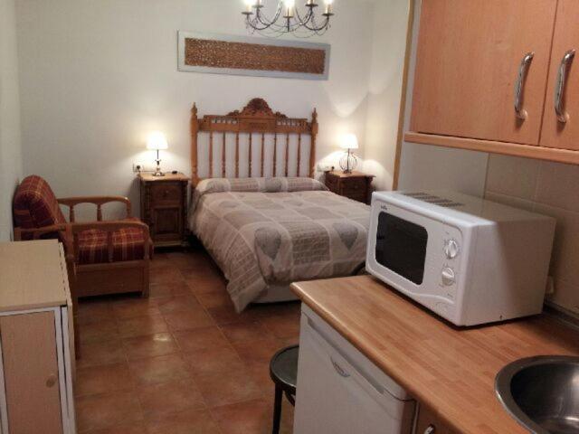 Studio (2 Adults) photo 2
