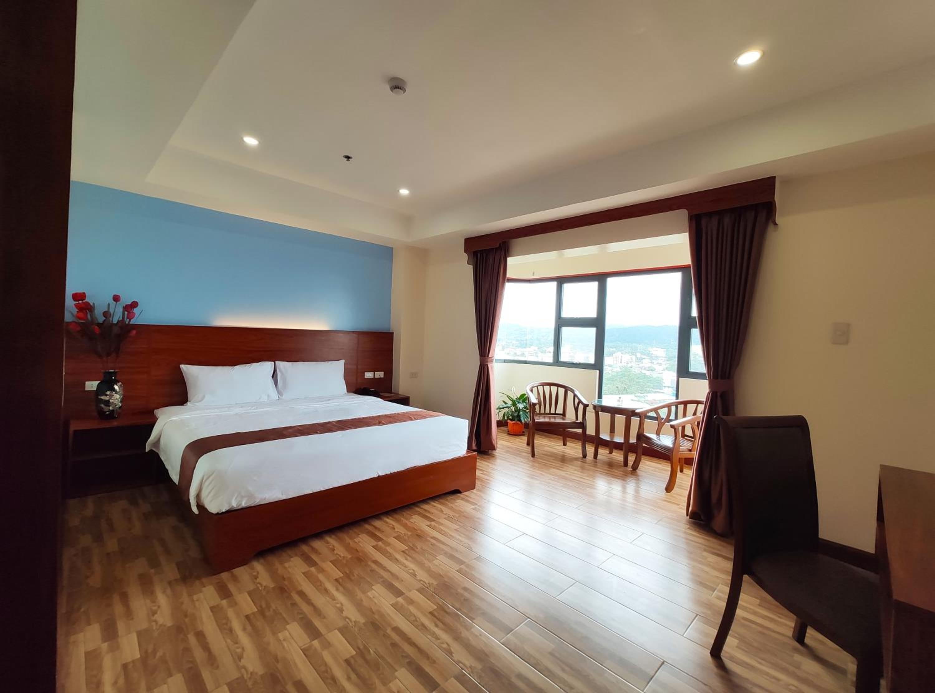 Standard Room with City View - Photo 1