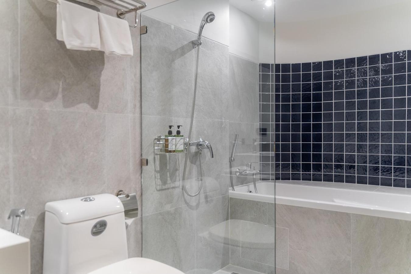 Special Offer - Deluxe Double Room photo 2