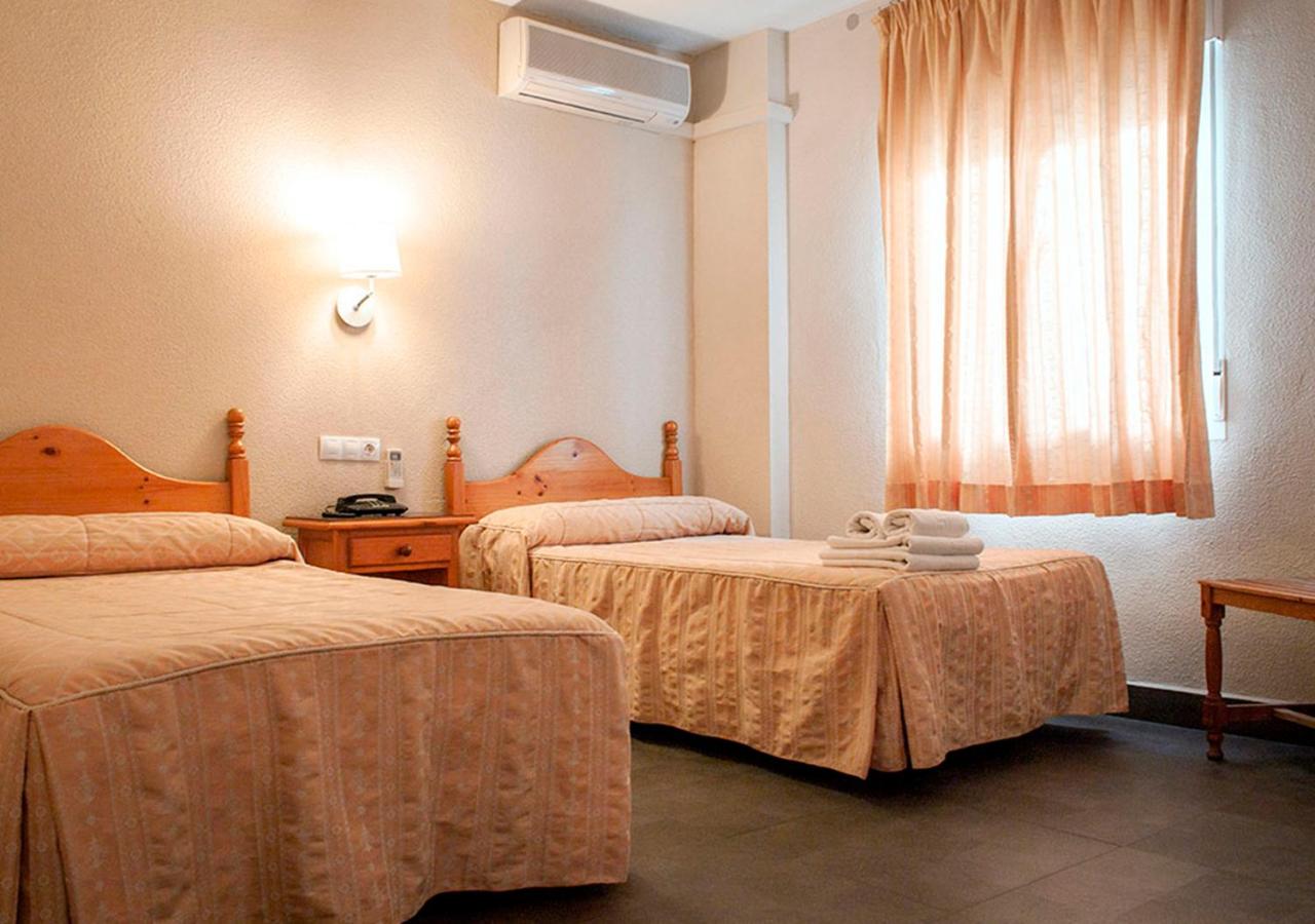 Double or Twin Room photo 2